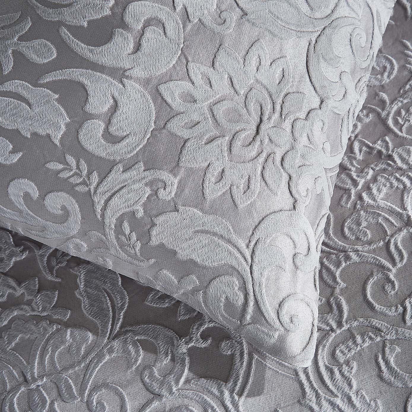 Presley Damask Jaquard Duvet Cover and Pillowcase Set
