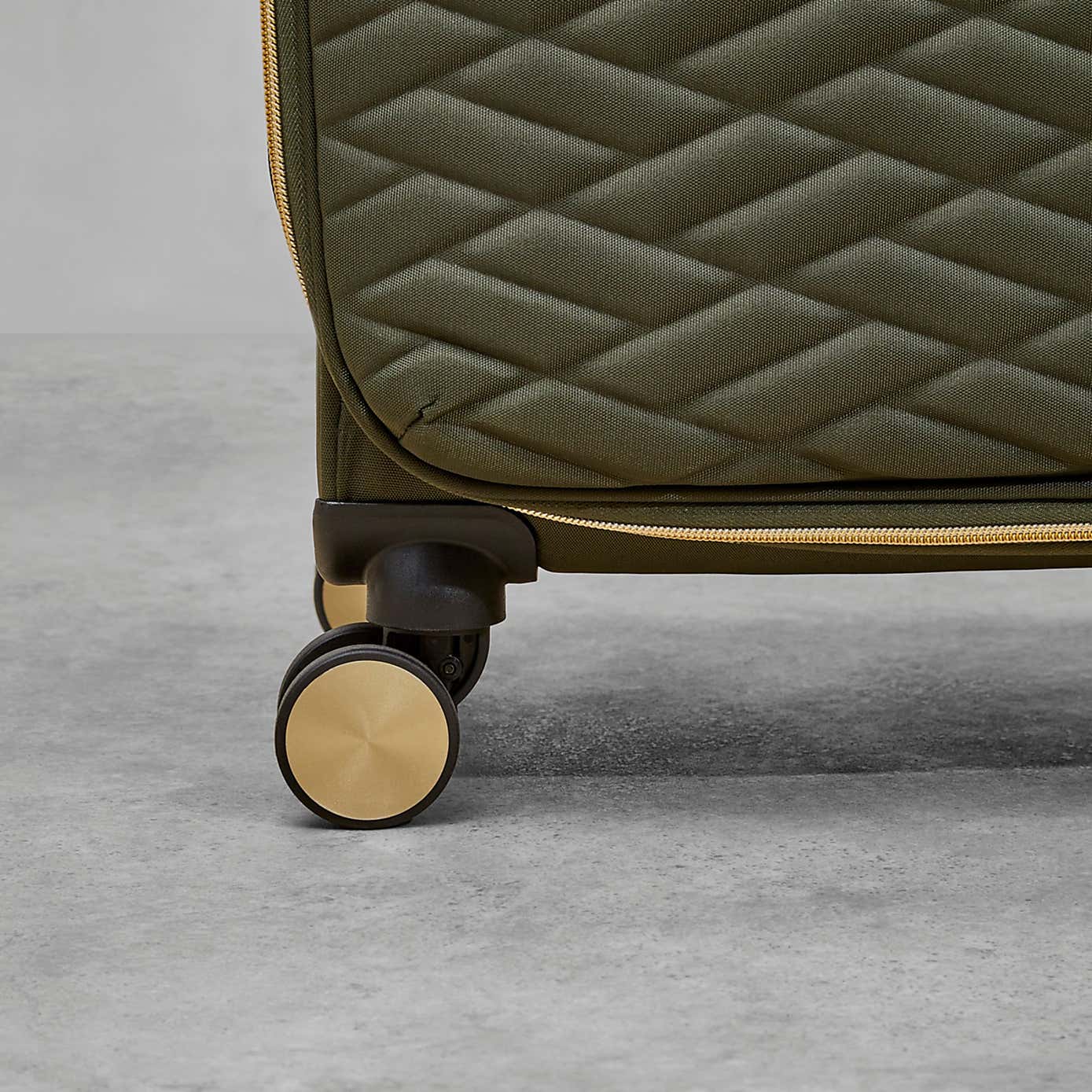 Rock Luggage Sloane Suitcase