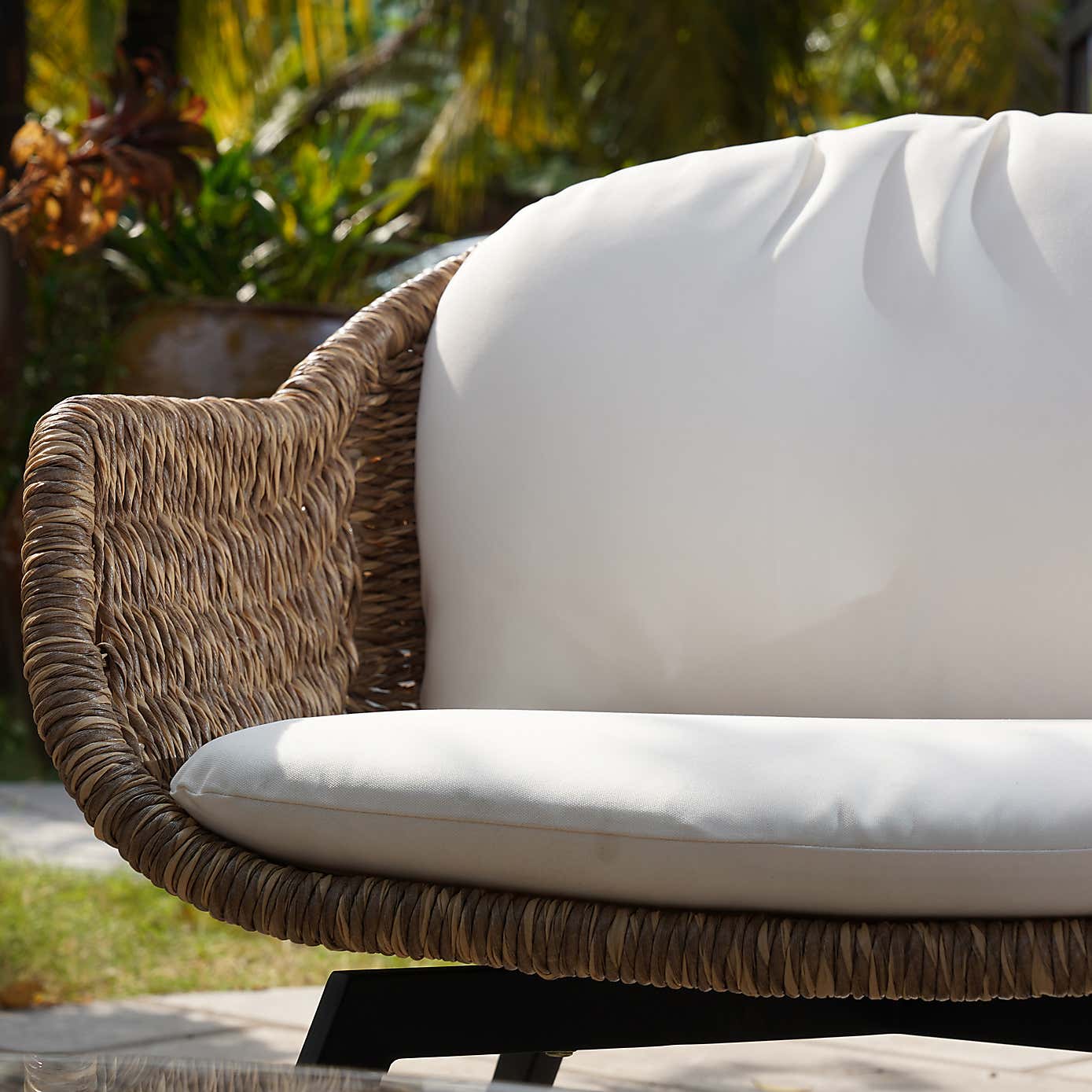 Hummingbird Lounge Set