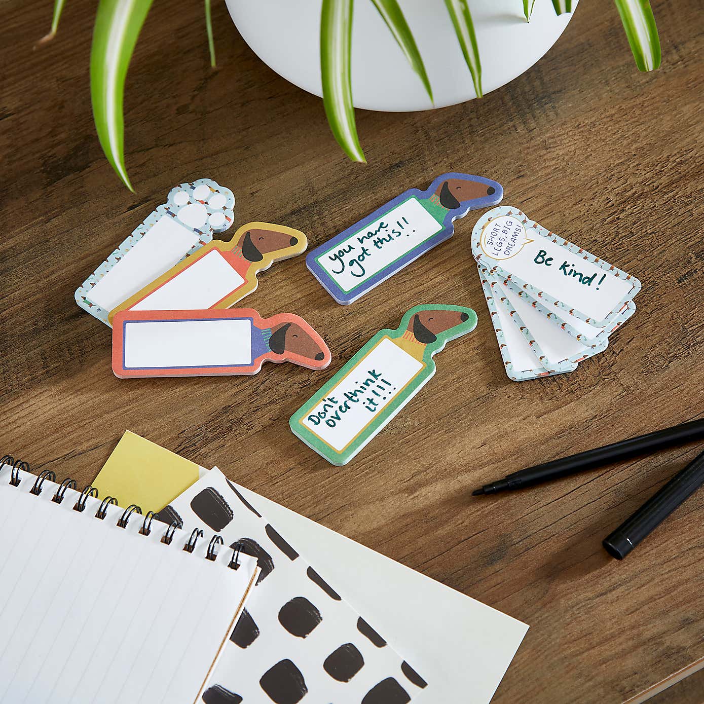 Waters & Noble Sausage Dog Sticky Notes