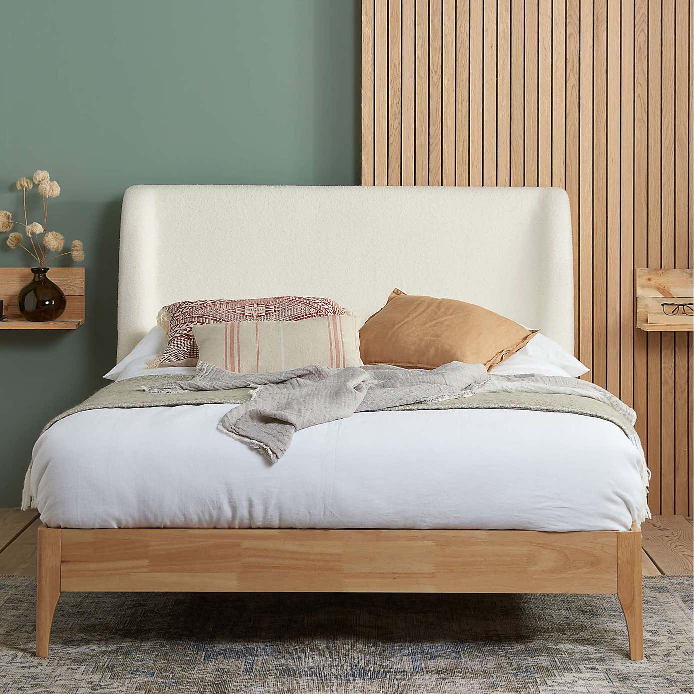 Halfden Fabric Bed