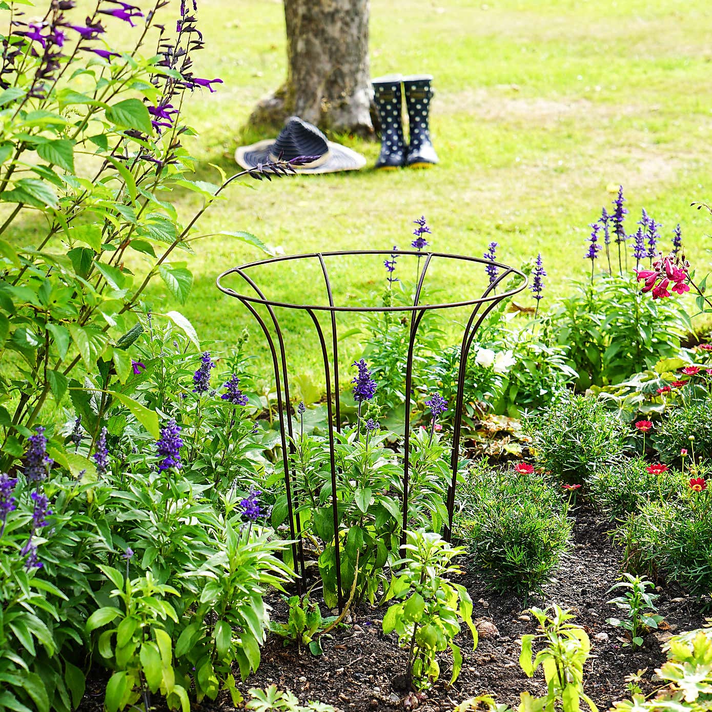 Outdoor Fluted Plant Support Climber