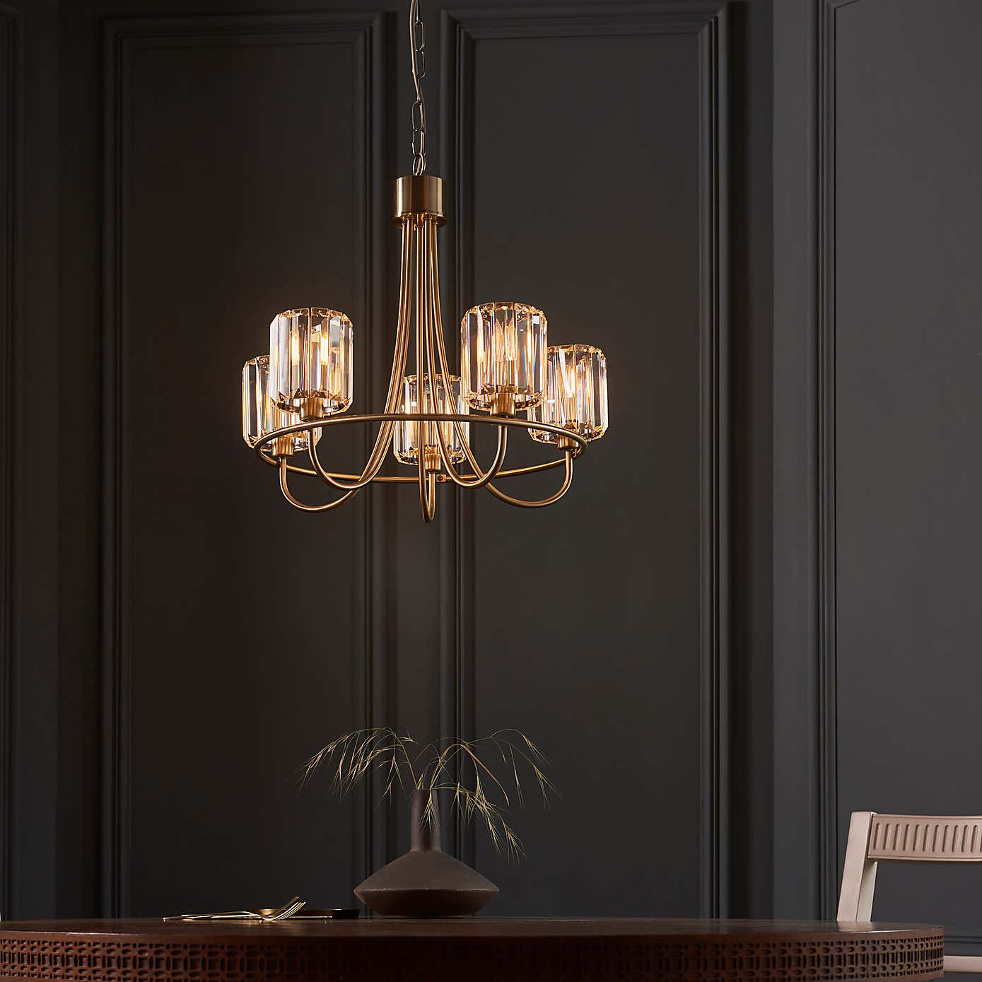 Vogue Laney Traditional 5 Light Chandelier