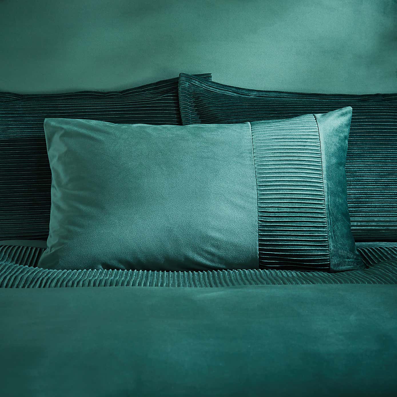 Liliana Pleated Velvet Duvet Cover and Pillowcase Set