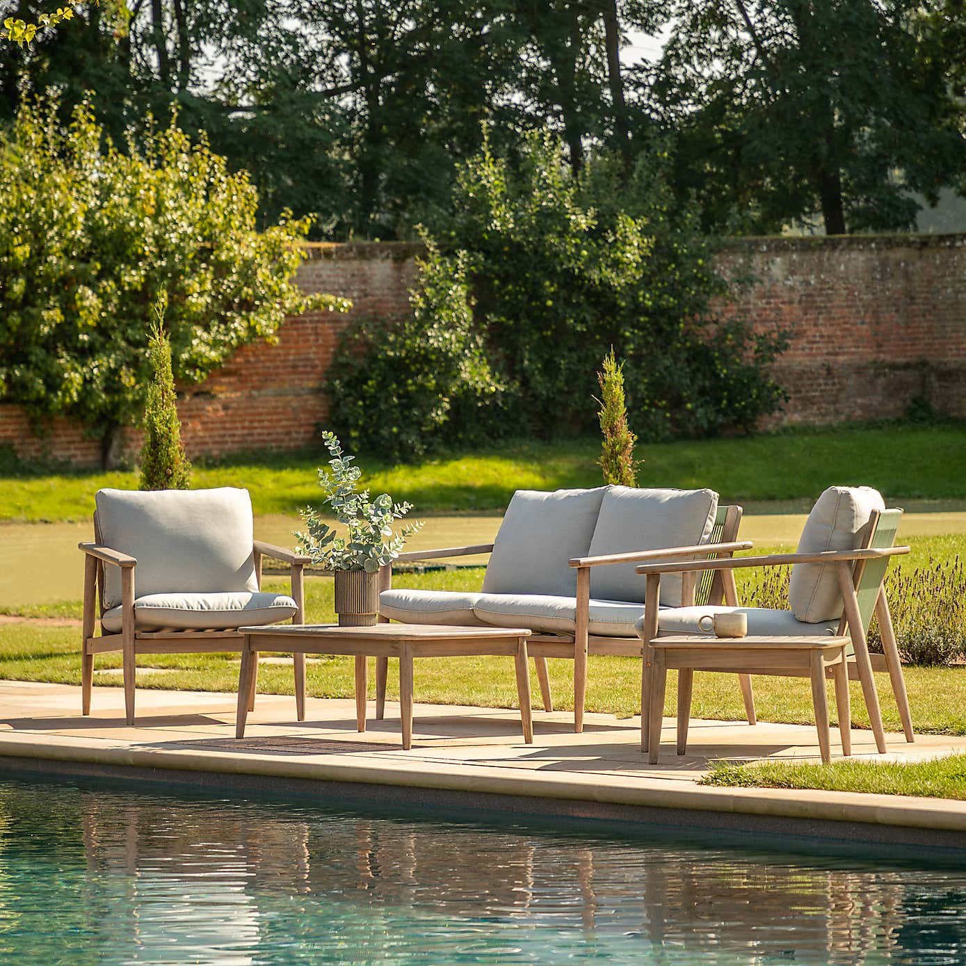 Bradbourne Lounge Set