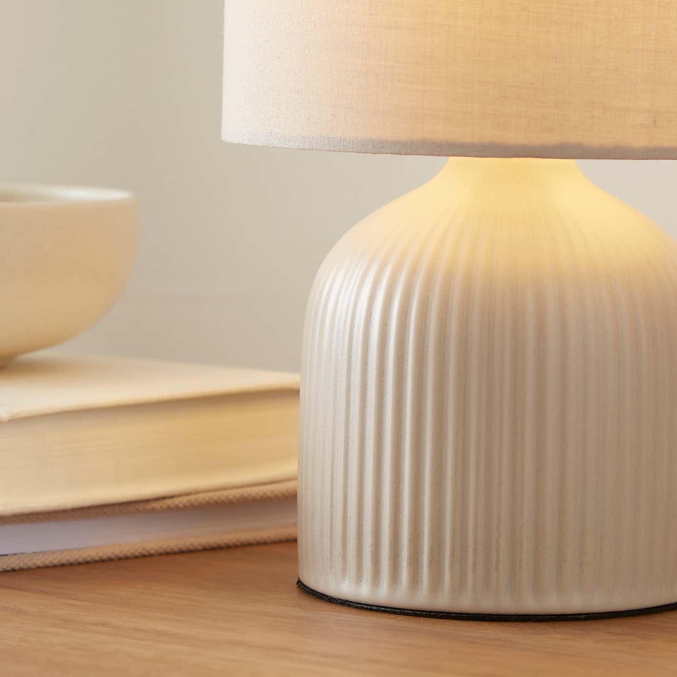 Hebe Ribbed Ceramic Table Lamp