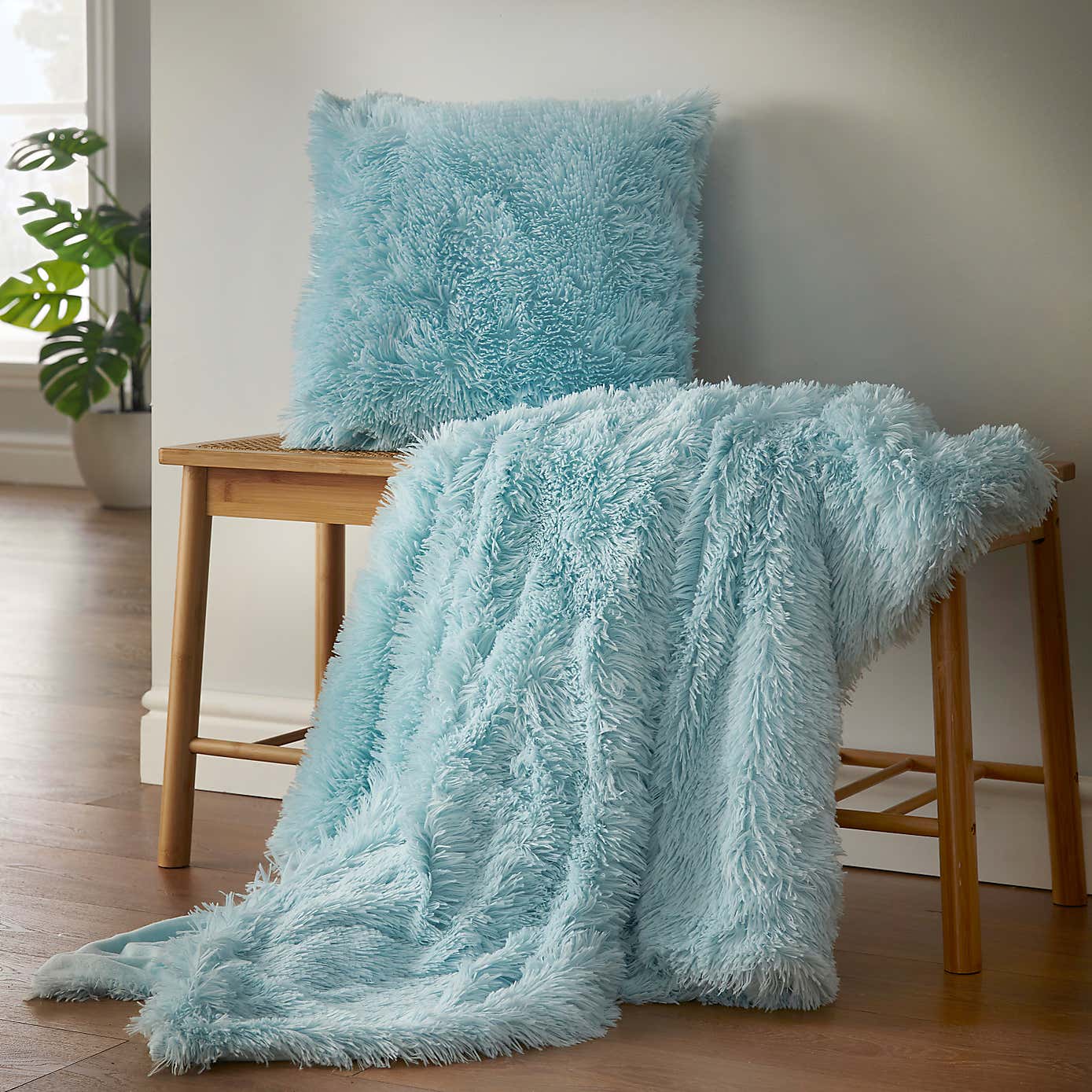 Catherine Lansfield Cuddly Square Cushion