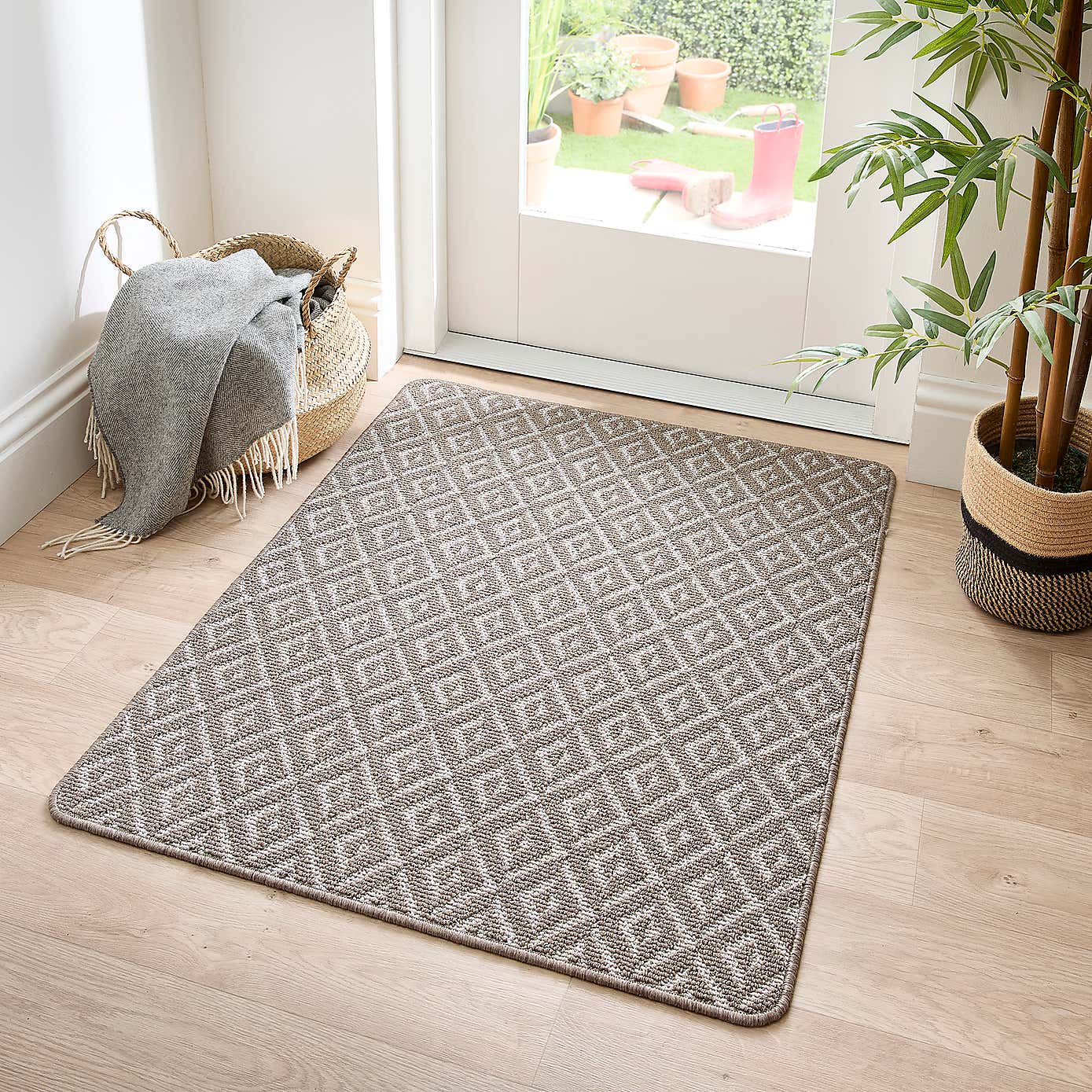 Marvel Geo Hard-wearing Washable Utility Mat