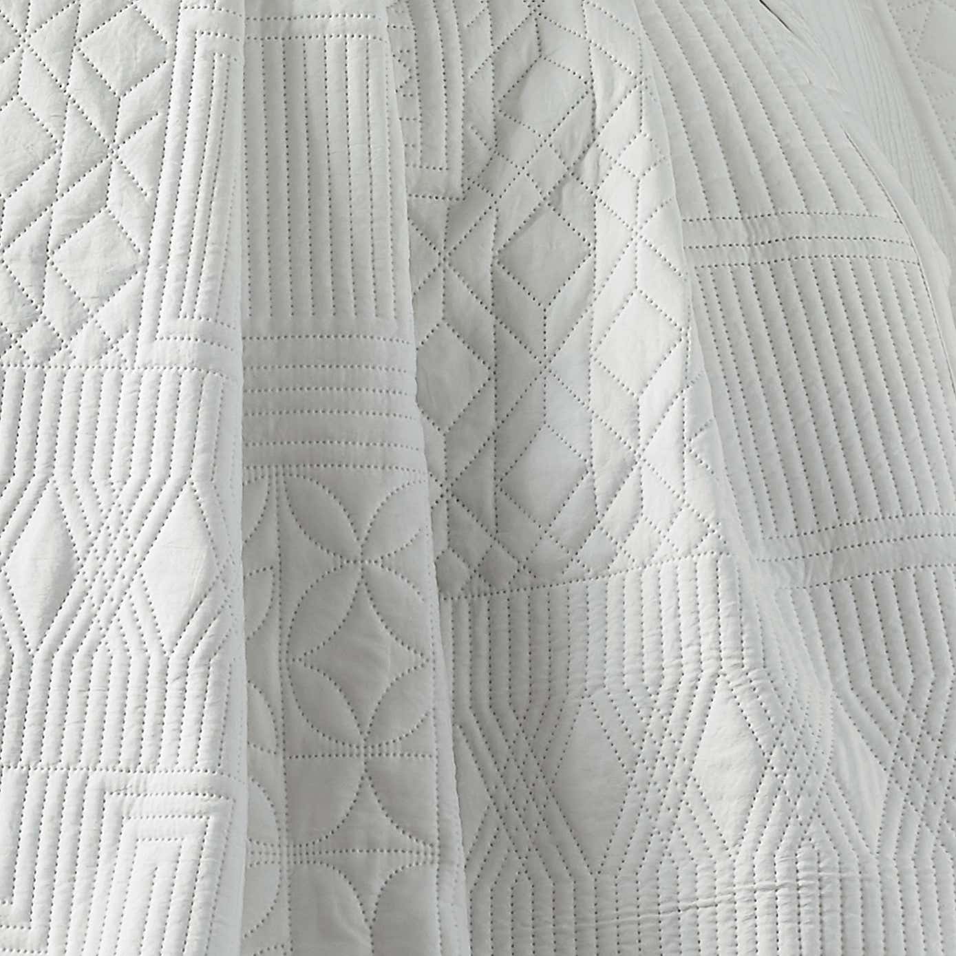 Catherine Lansfield Folkstone Geo Bedspread