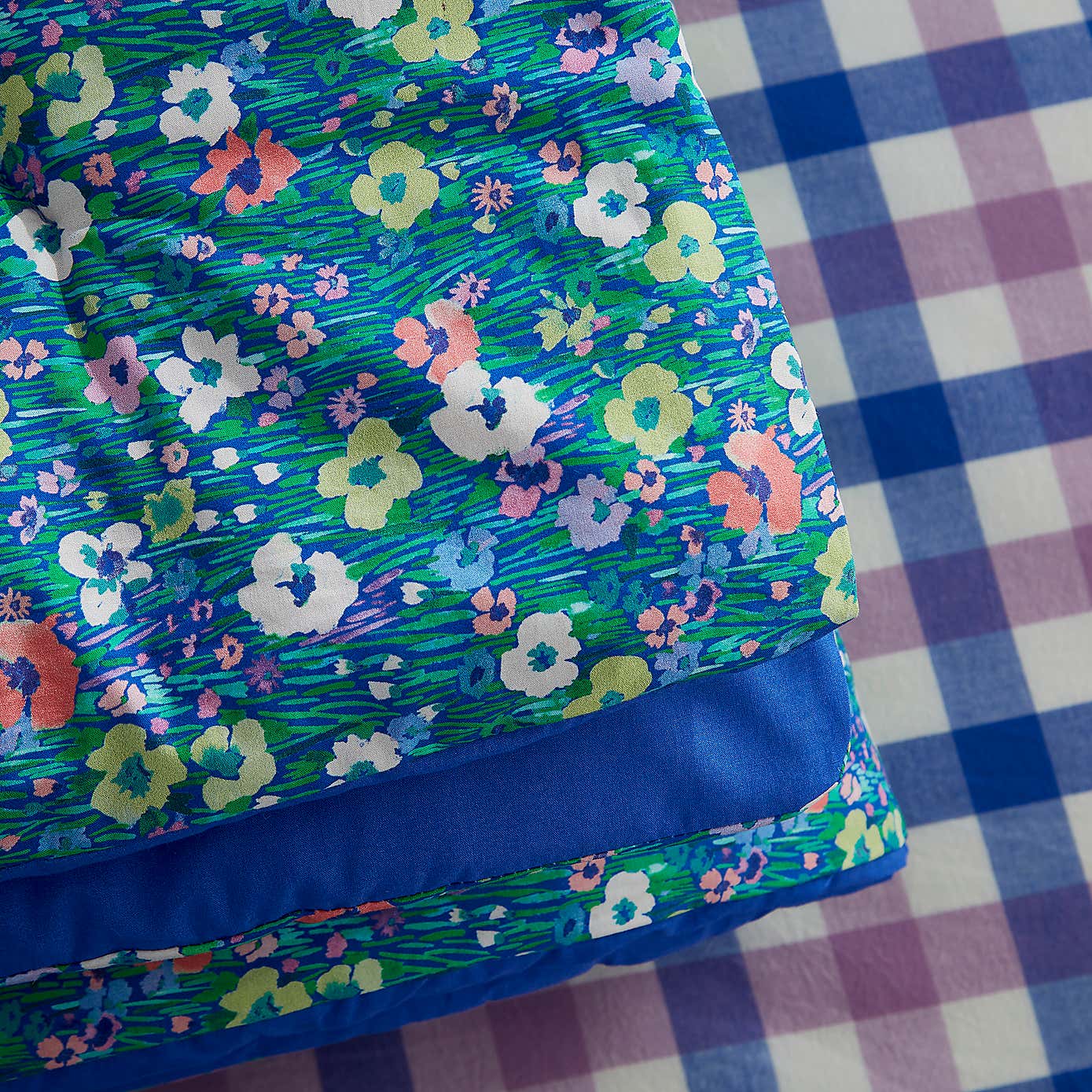 Sophie Robinson Petal Meadow Bedspread