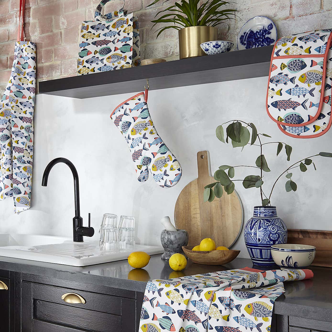 Ulster Weavers Aquarium Tea Towel