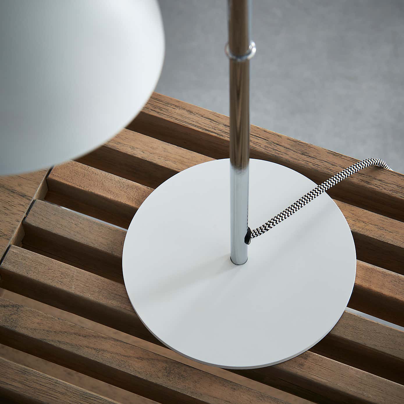 Pop Retro Adjustable Table Lamp