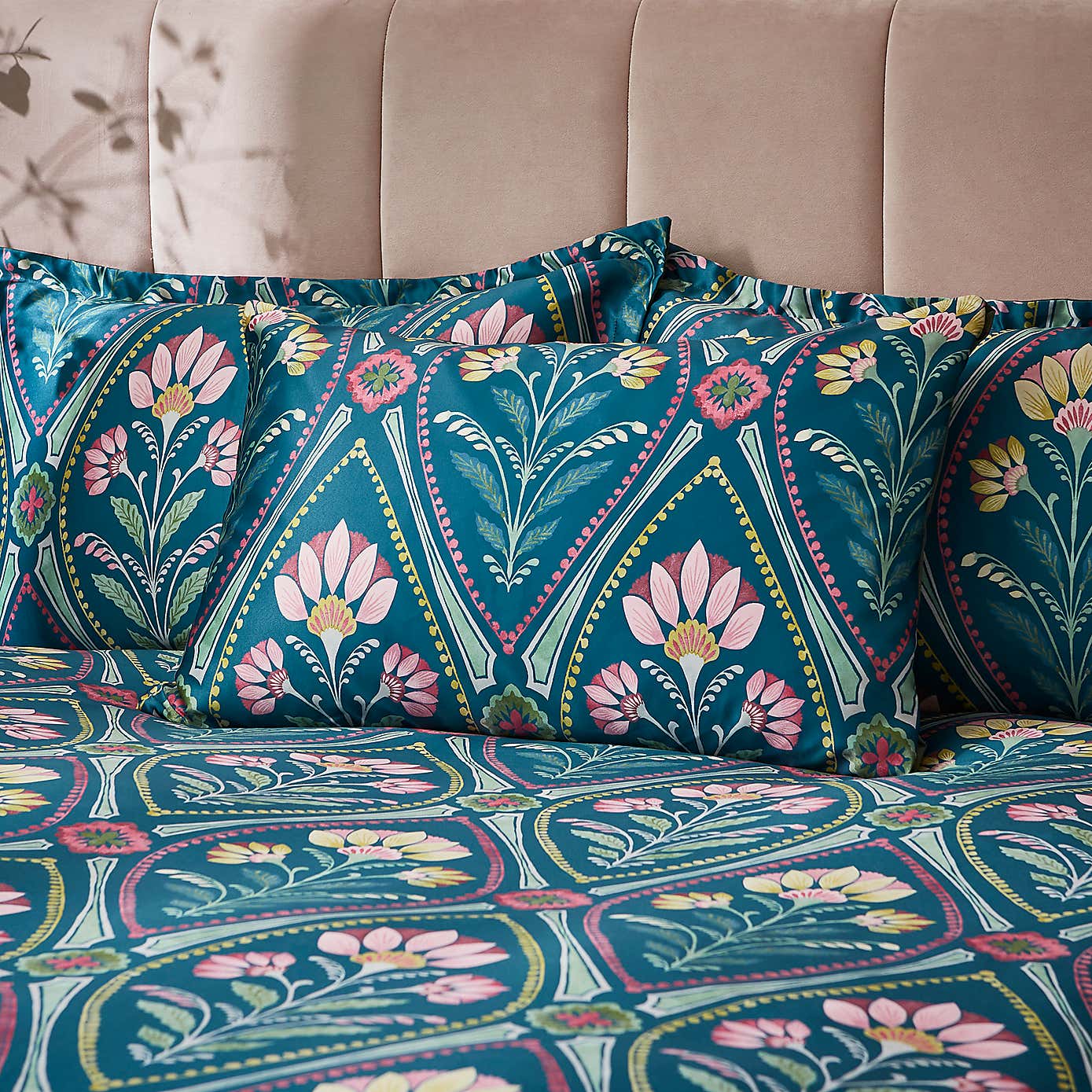 Fiorella Botanical Green Duvet Cover and Pillowcase Set