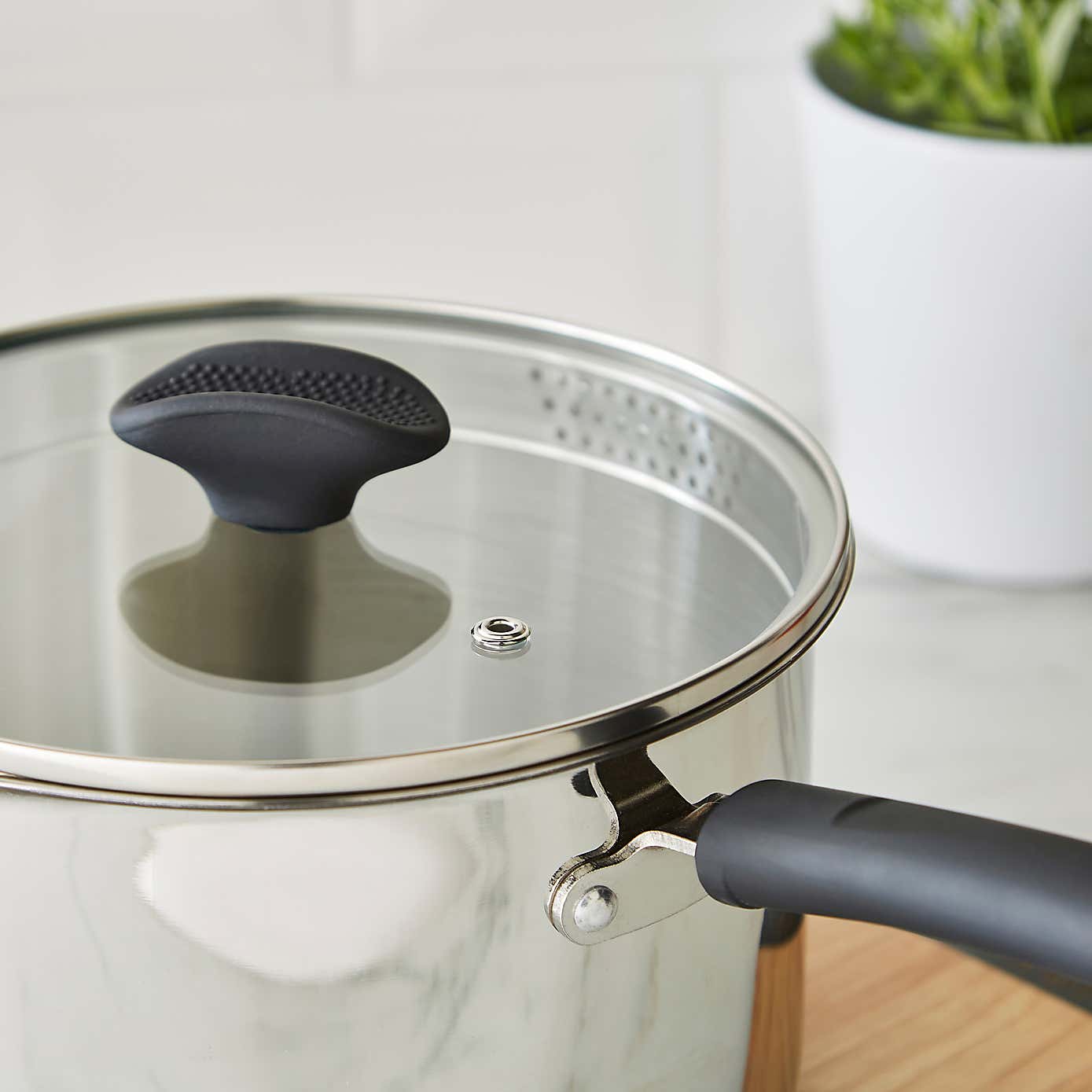 Stainless Steel Covered Saucepan, 20cm