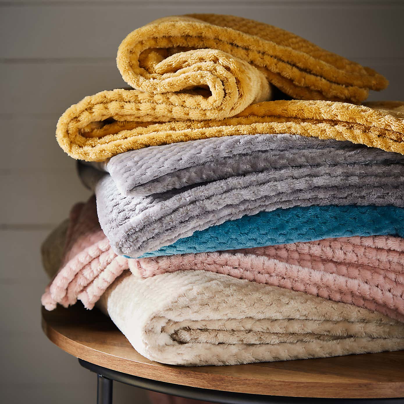 Evan 200cm x 200cm Throw