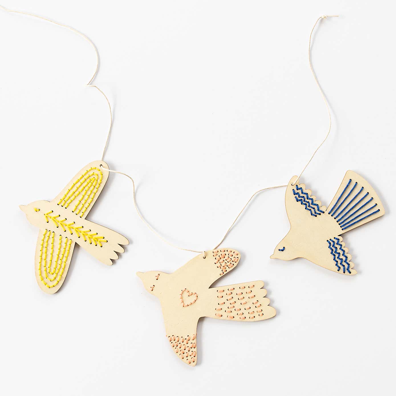 Cotton Clara Bird Embroidery Board Kit