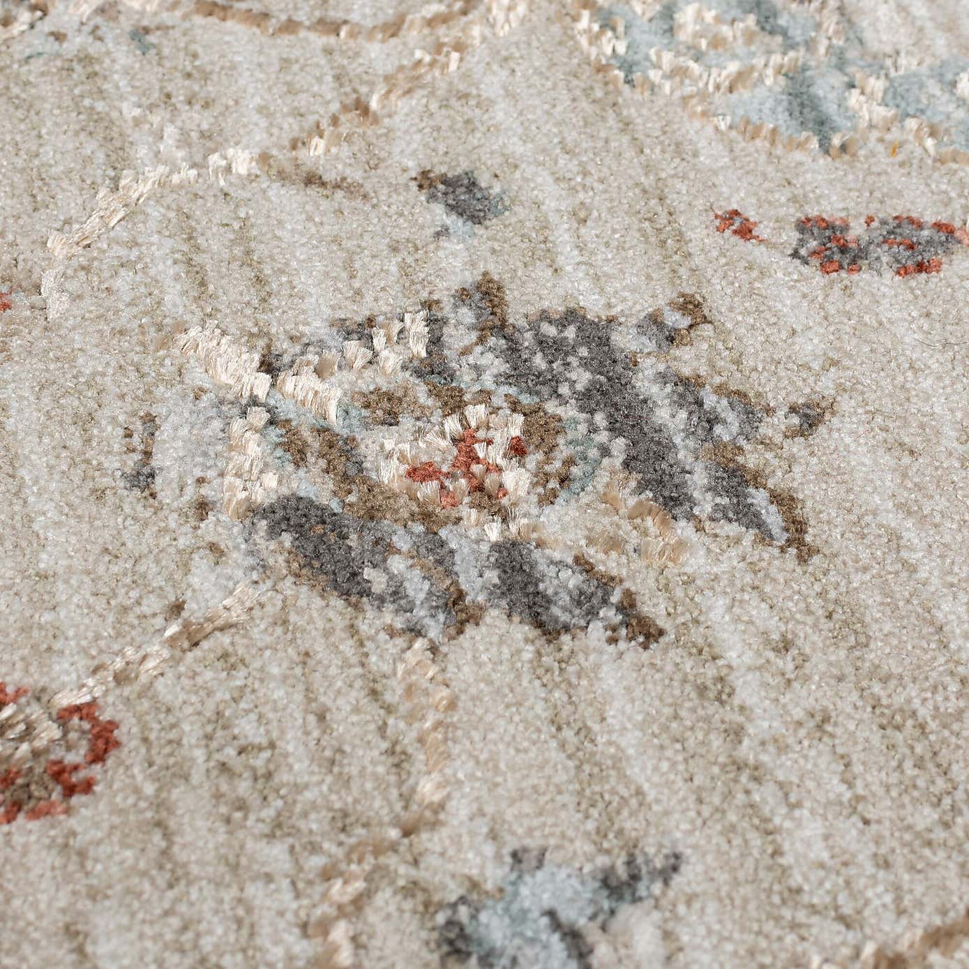 Elodie Traditional Runner