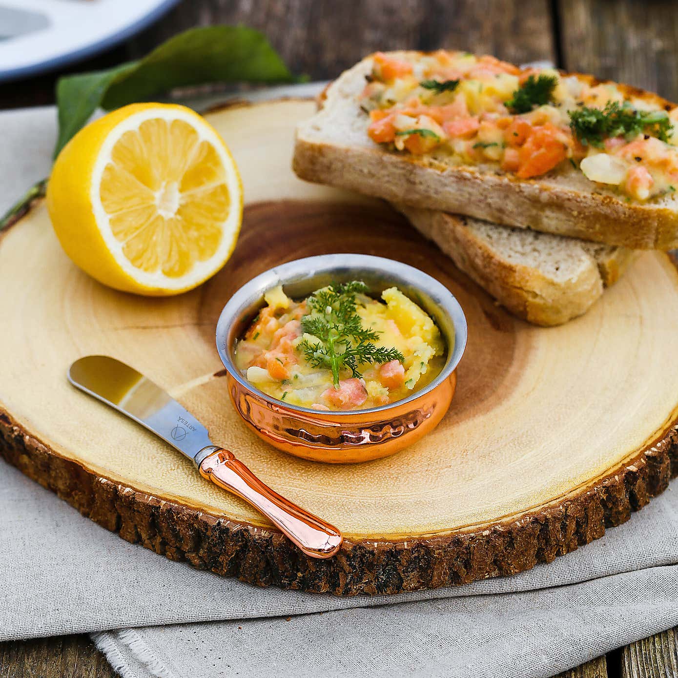 Artesà Rustic Serving Board