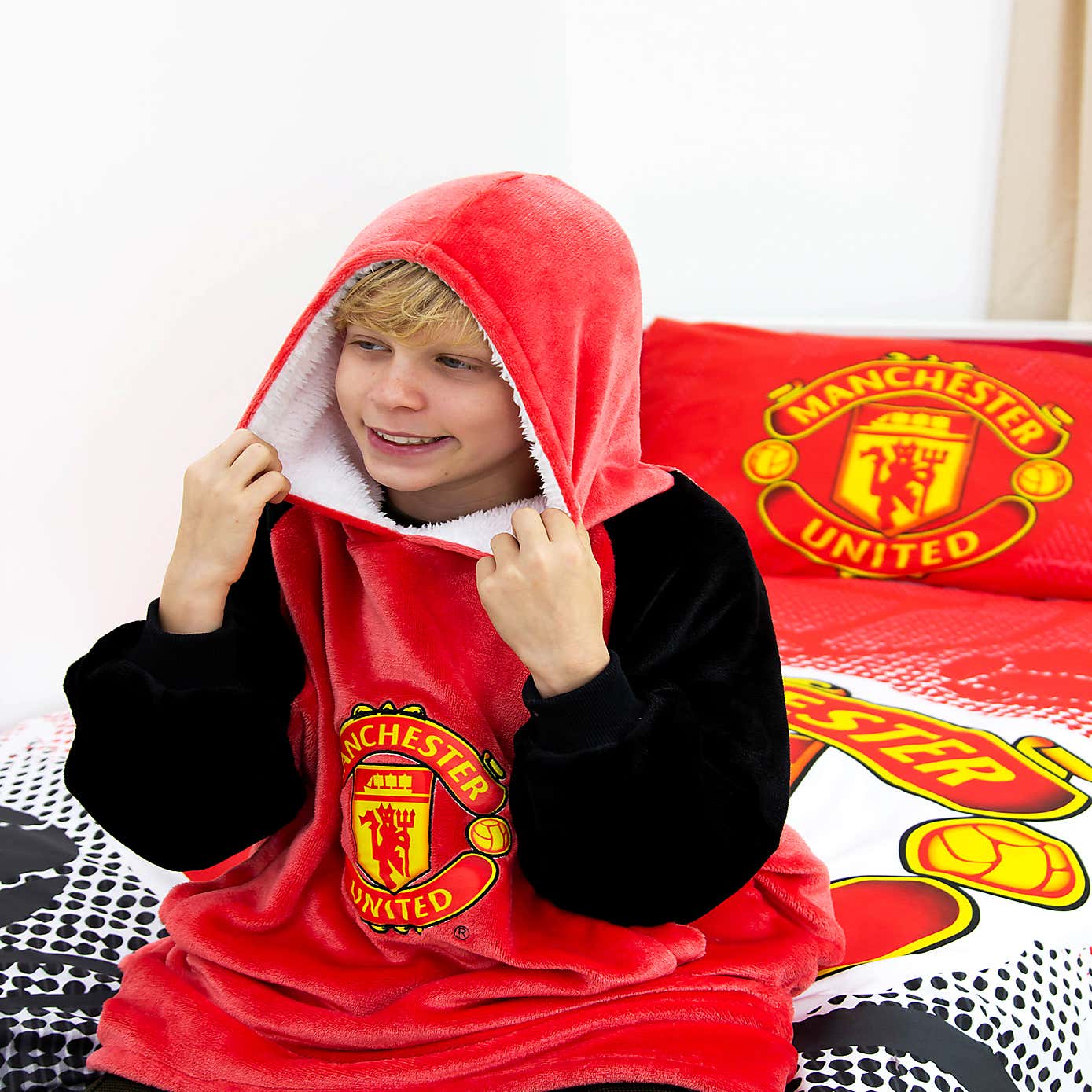 Manchester United Hugzee Blanket Hoodie