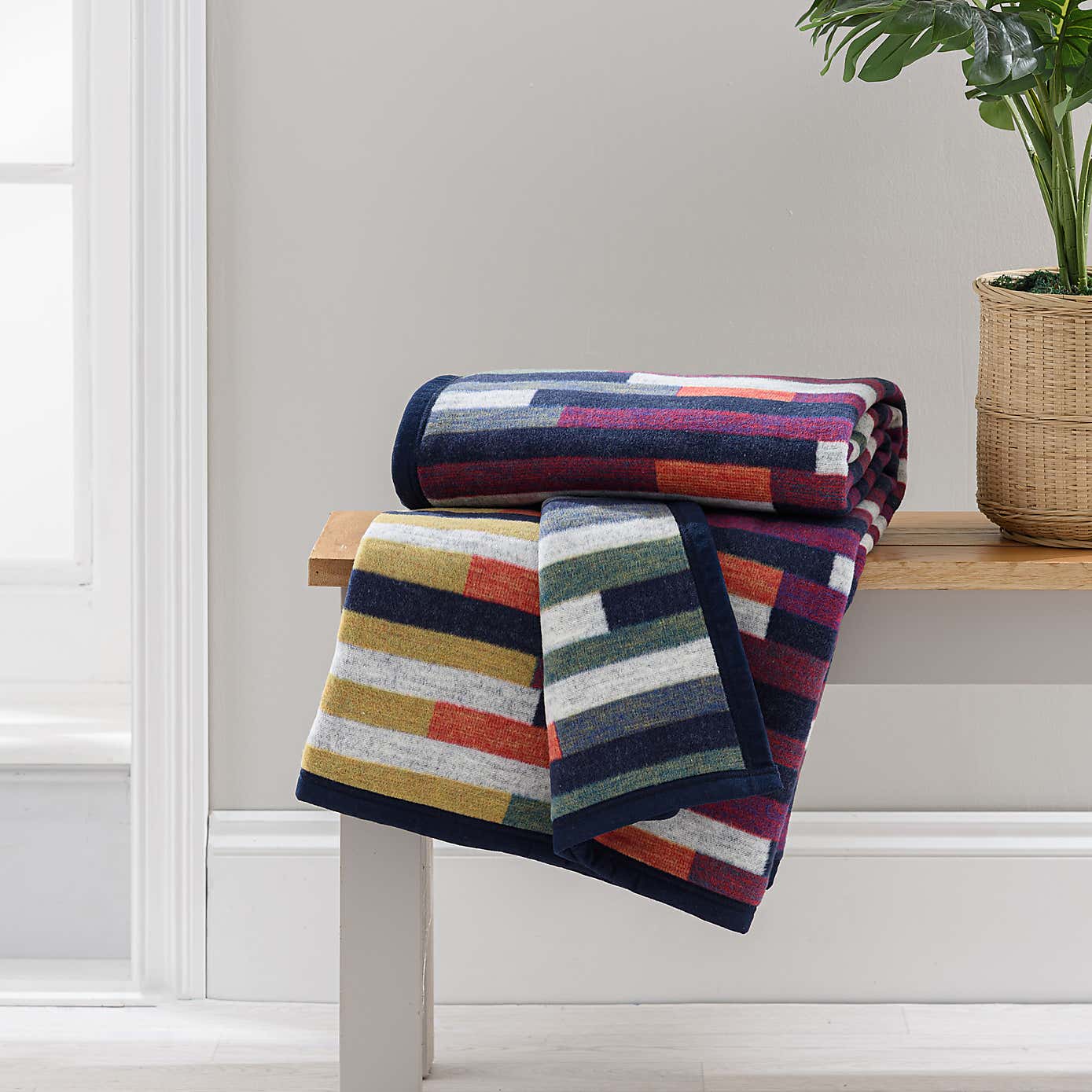 Supersoft Audenza Blocks Throw