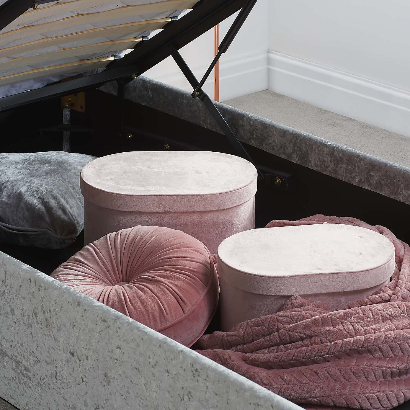 Berlin Crushed Velvet Ottoman Bedstead