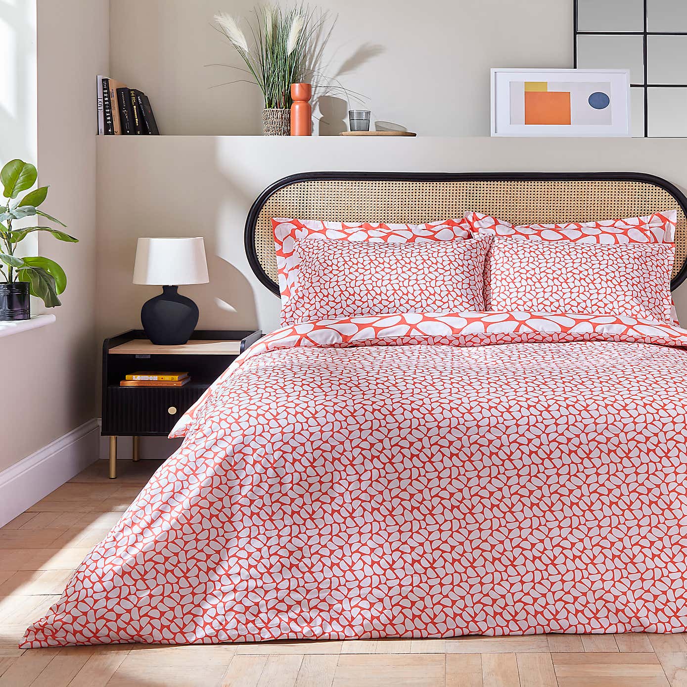 Nixon Semi Circle Duvet Cover & Pillowcase Set