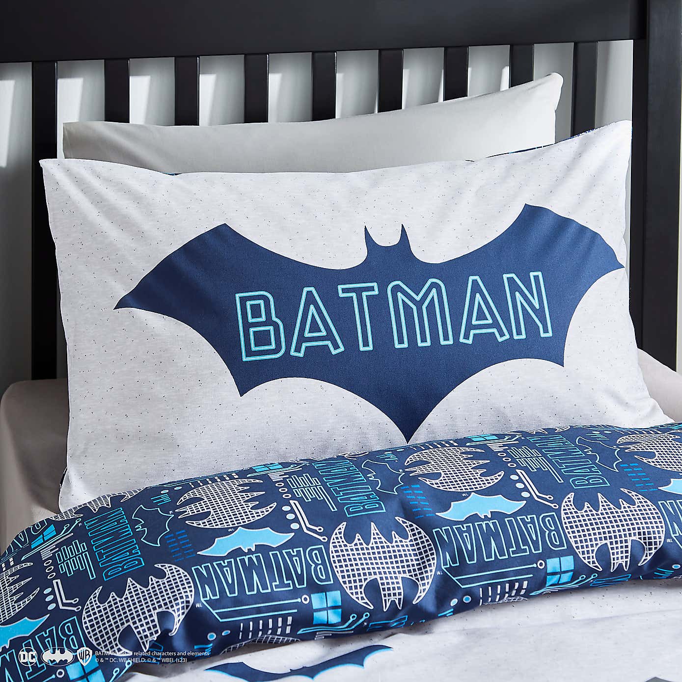 Batman Reversible Grey Duvet and Pillowcase Set