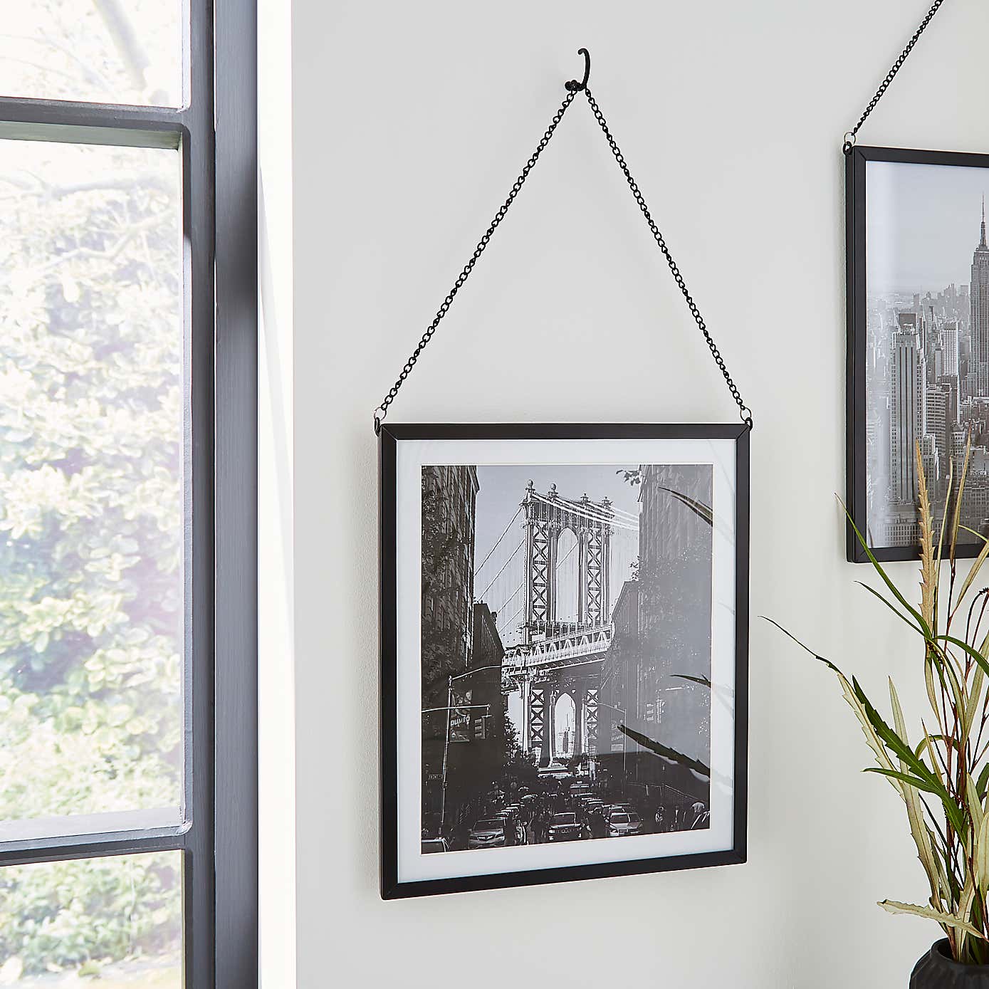Hanging Chain Photo Frame