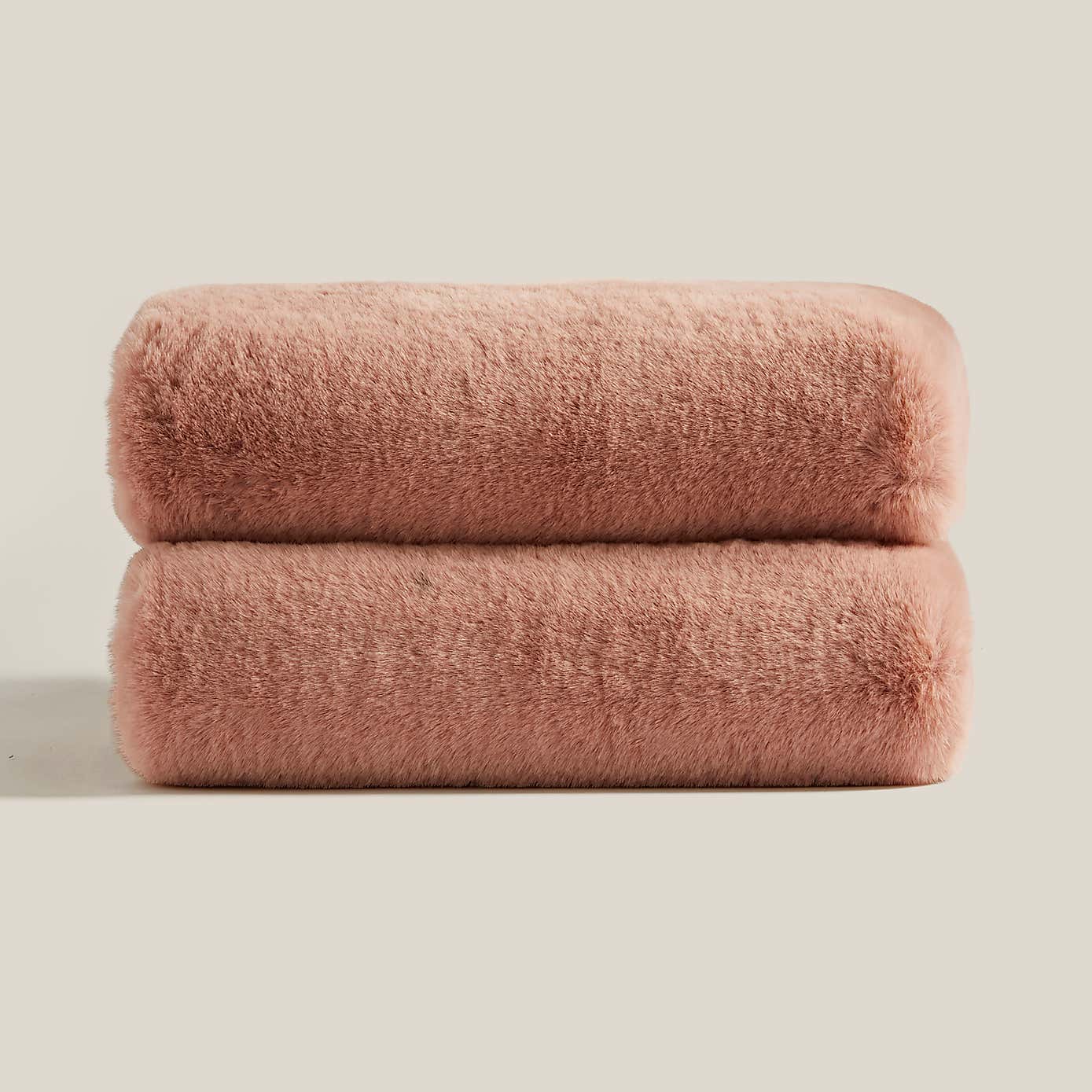 Silky Soft Faux Fur Throw