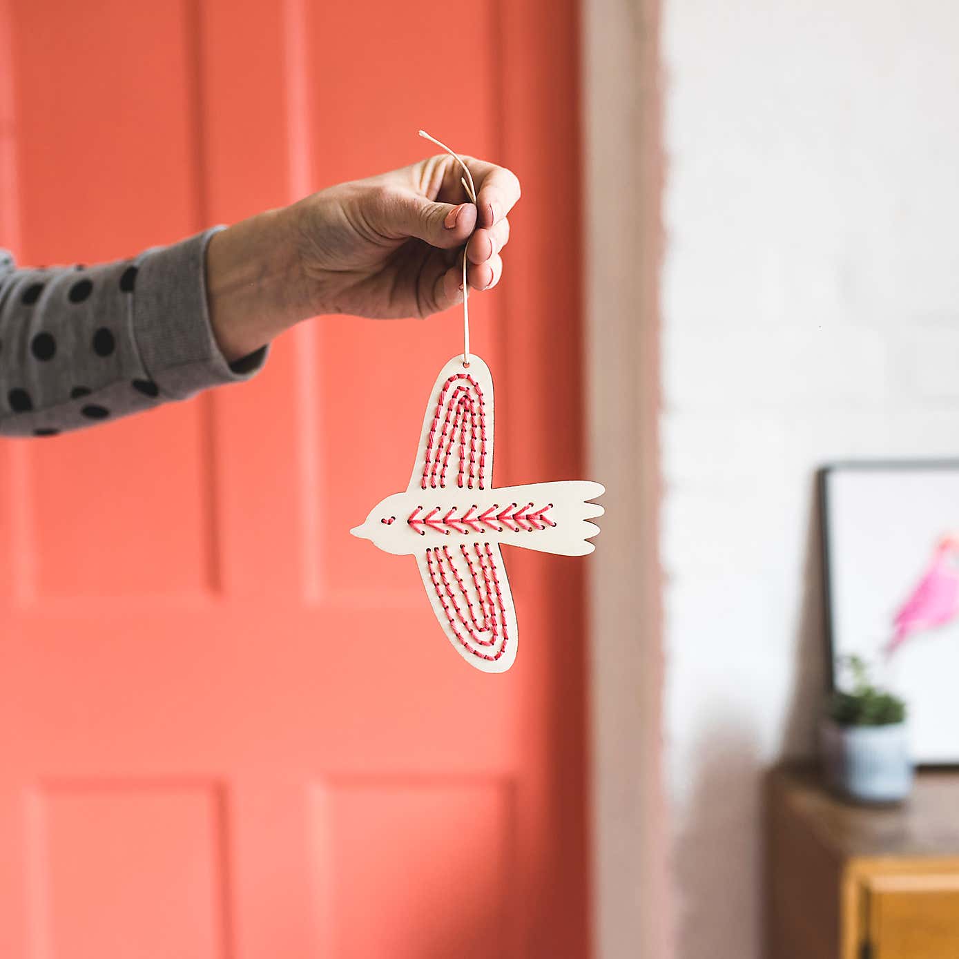 Cotton Clara Bird Embroidery Board Kit