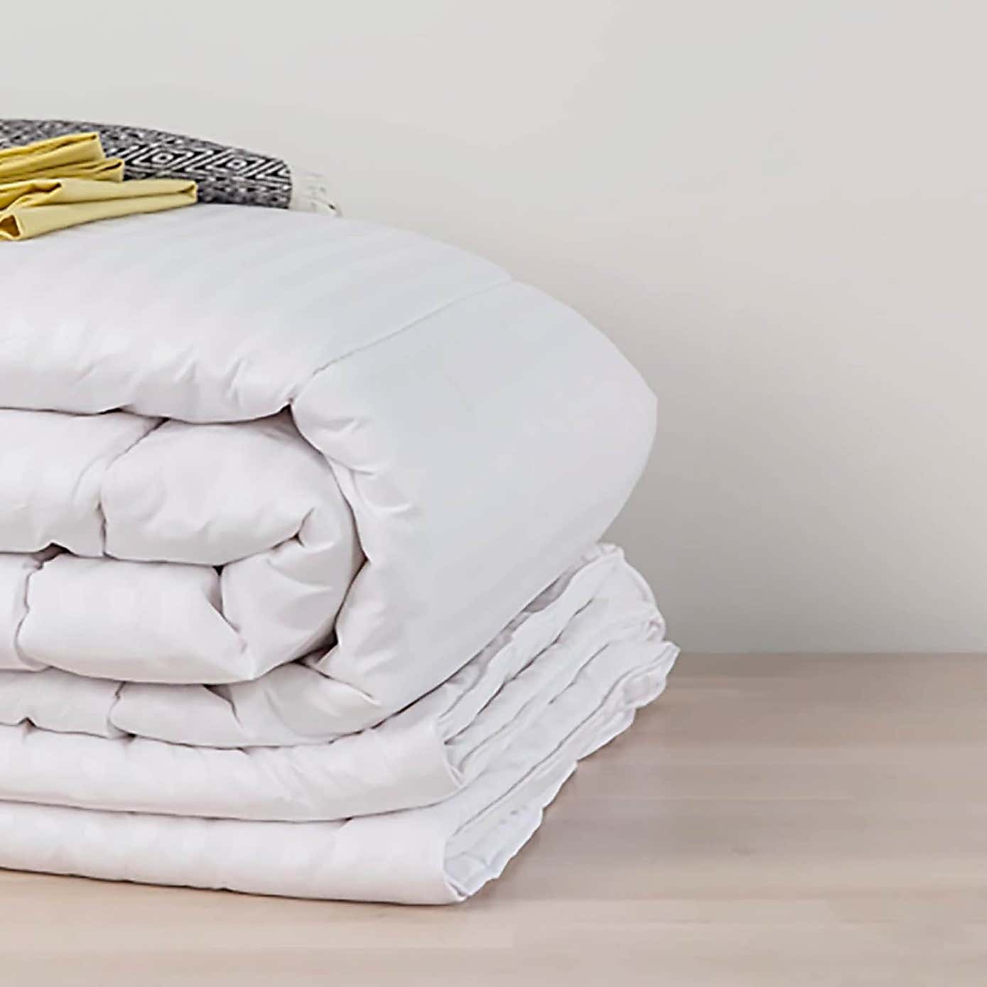 Snuggledown Scandinavian Hollowfibre 4.5 Tog Summer Duvet