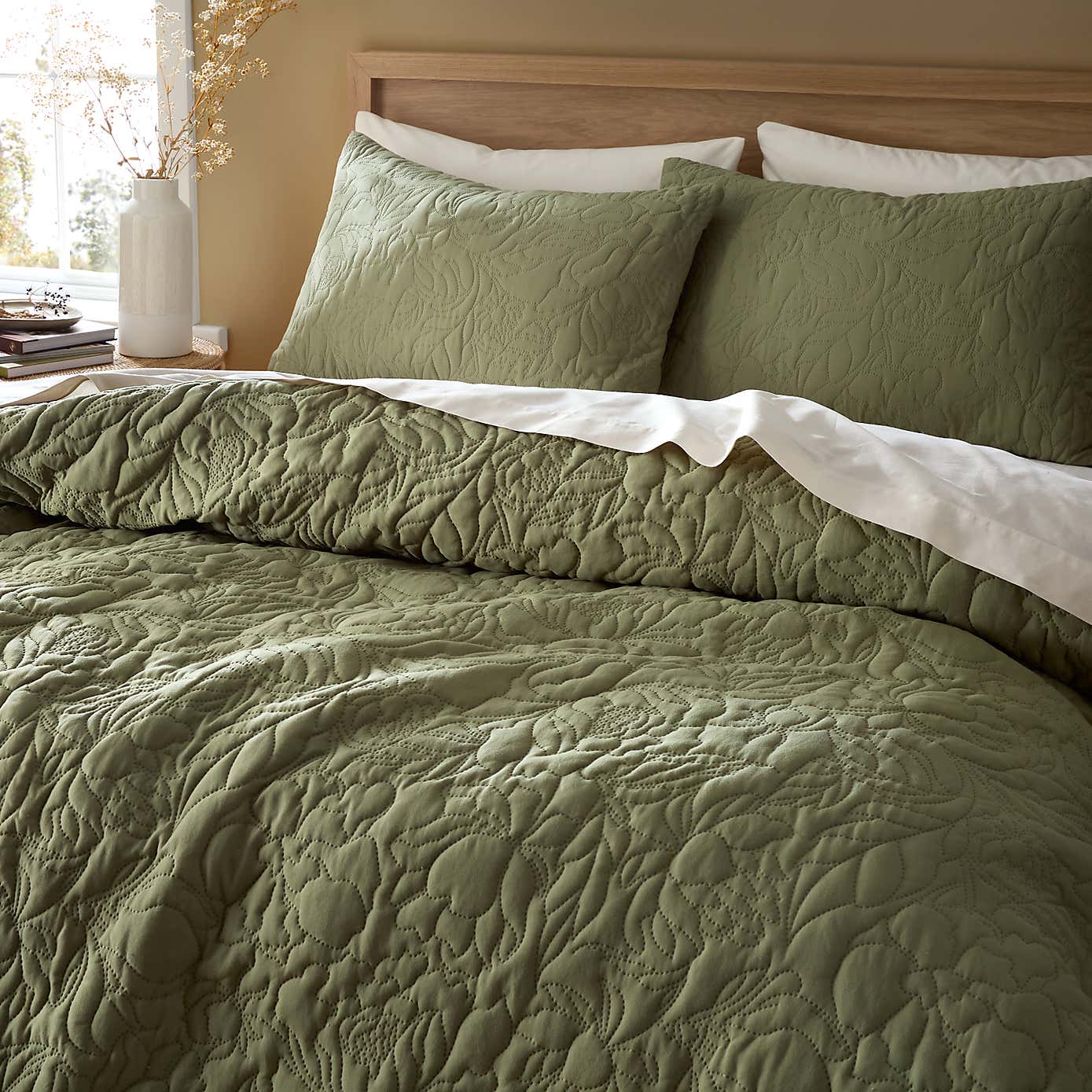 Ada Floral Duvet Cover and Pillowcase Set