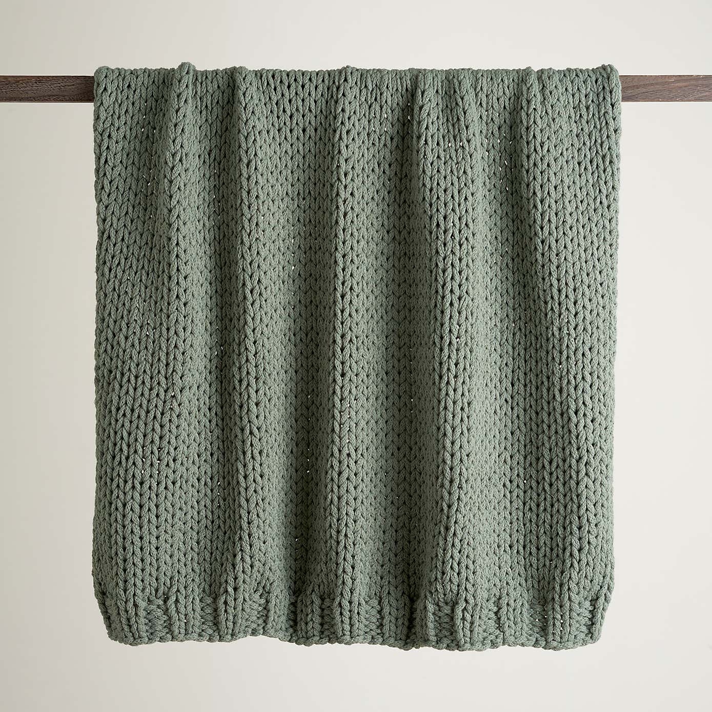 Chunky Knit Recycled Throw 130cm x 170cm