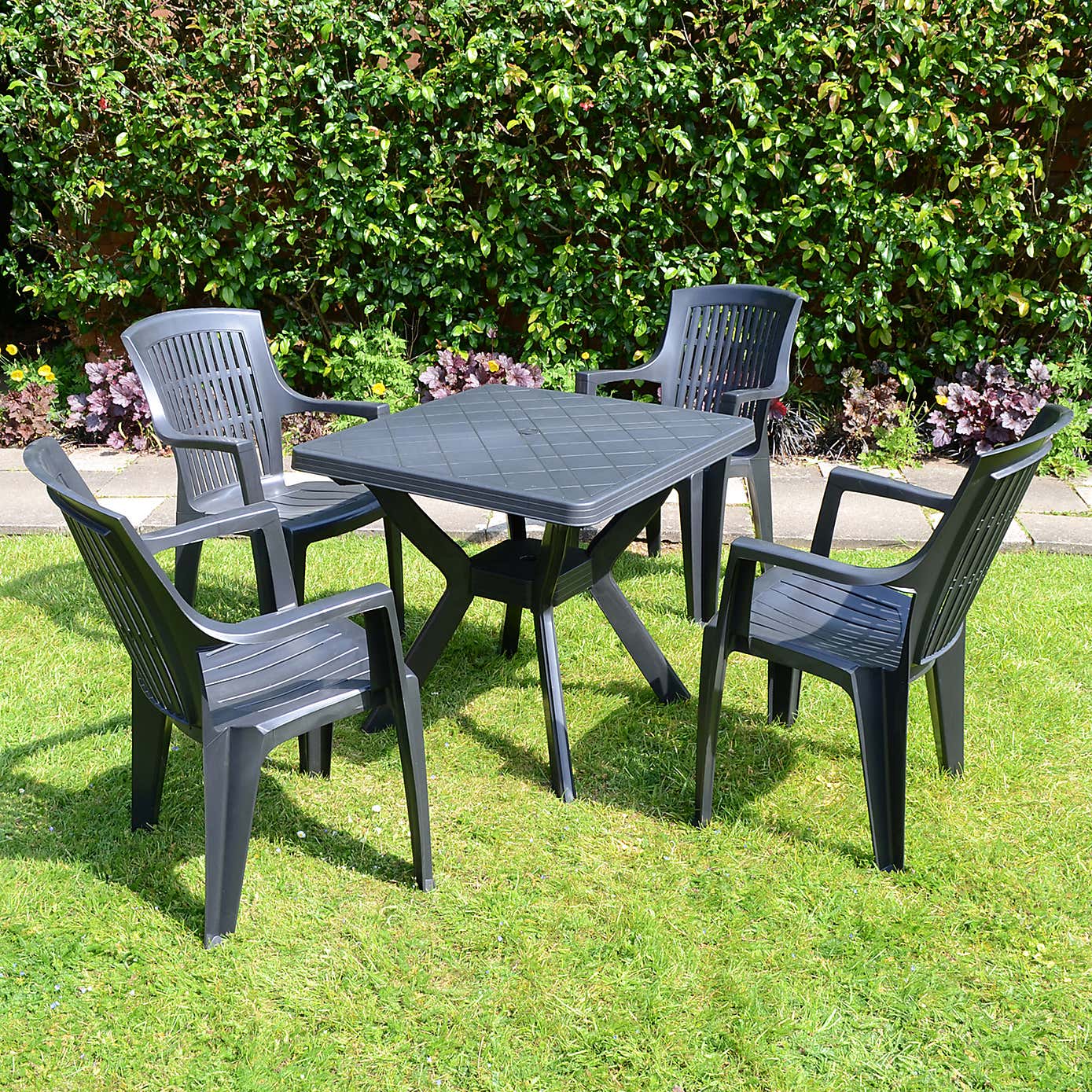 Trabella Turn 4 Seat Dining Set
