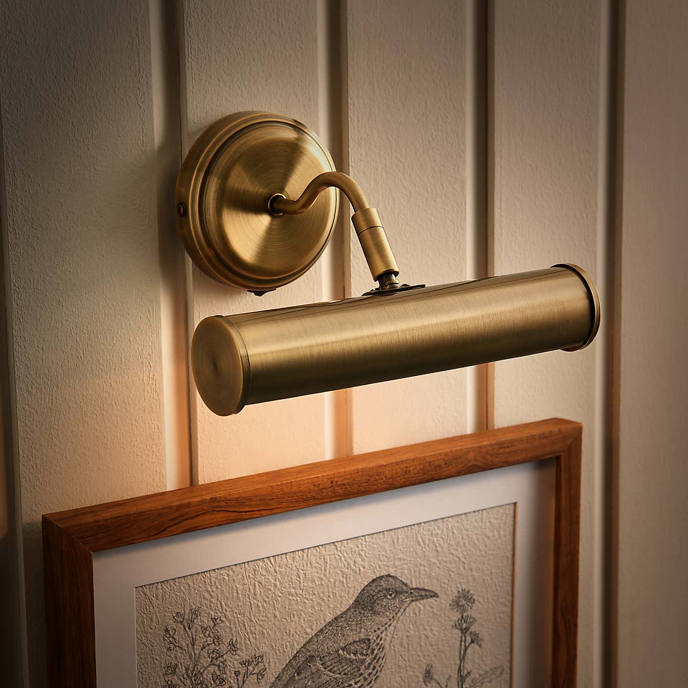 Maria Mid Century Adjustable Picture Wall Light