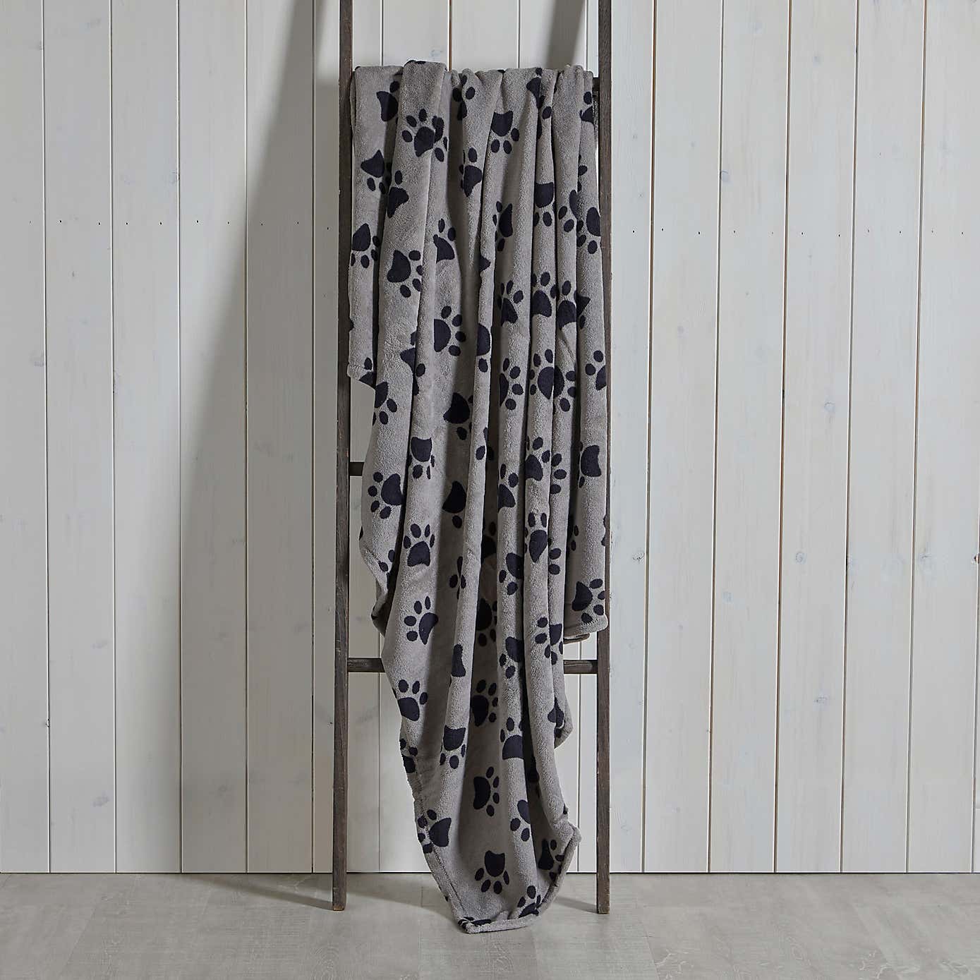 Paw Printed Fleece 130cm x 170cm Throw