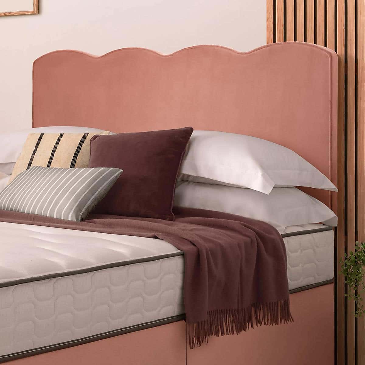 Silentnight 2 Drawer Divan Bed With Velvet Wave Headboard