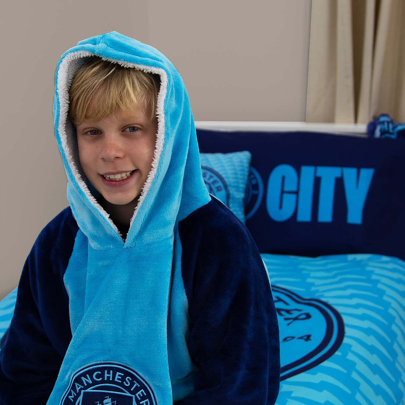 Manchester City Hooded Wearable Fleece