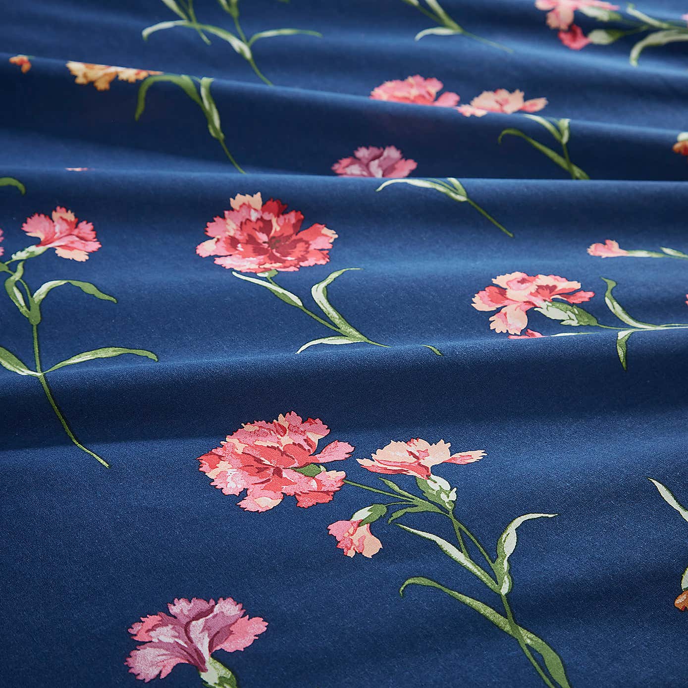 Carnation Bloom Navy Duvet Cover and Pillowcase Set