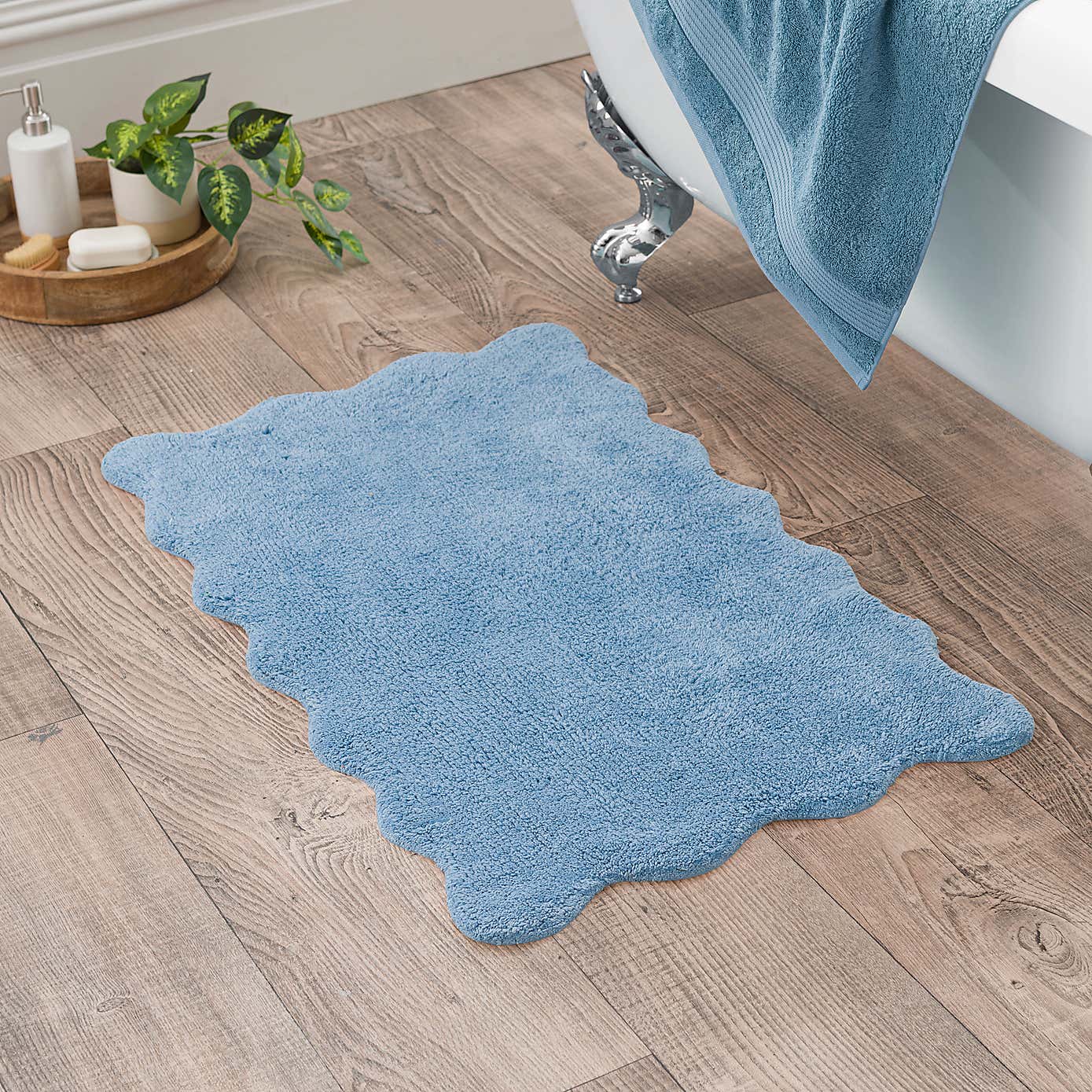 Scalloped Bath Mat
