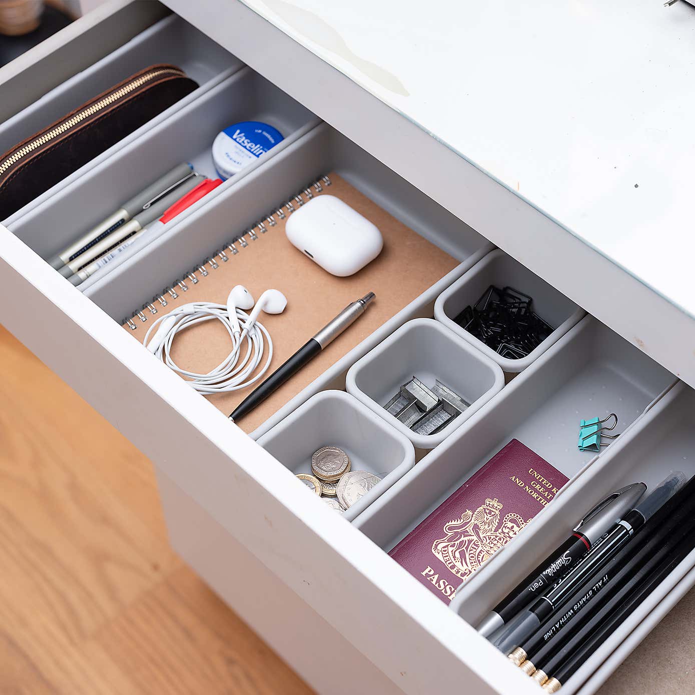 Addis 8 Piece Drawer Set