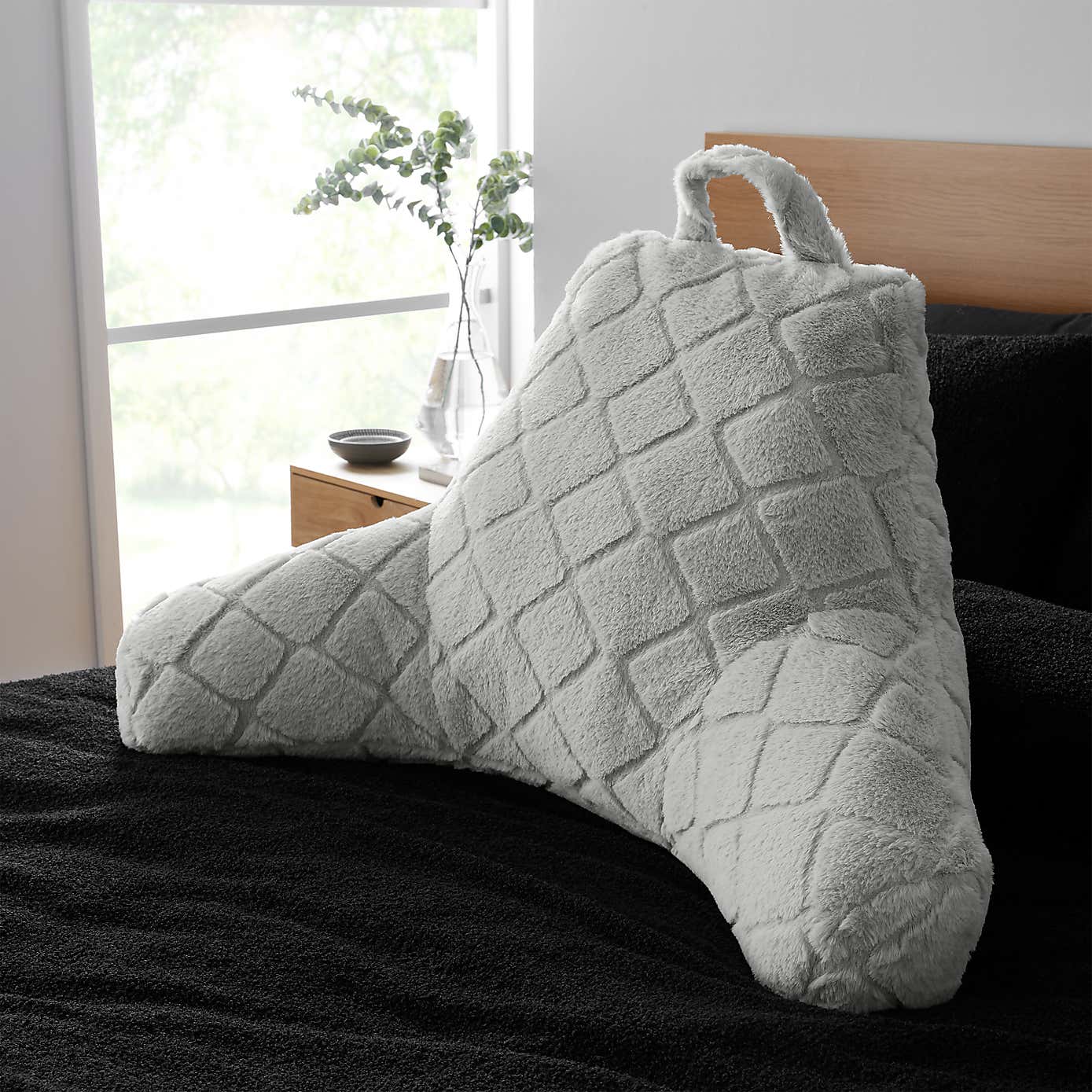 Catherine Lansfield Cosy Diamond High Back Cuddle Cushion