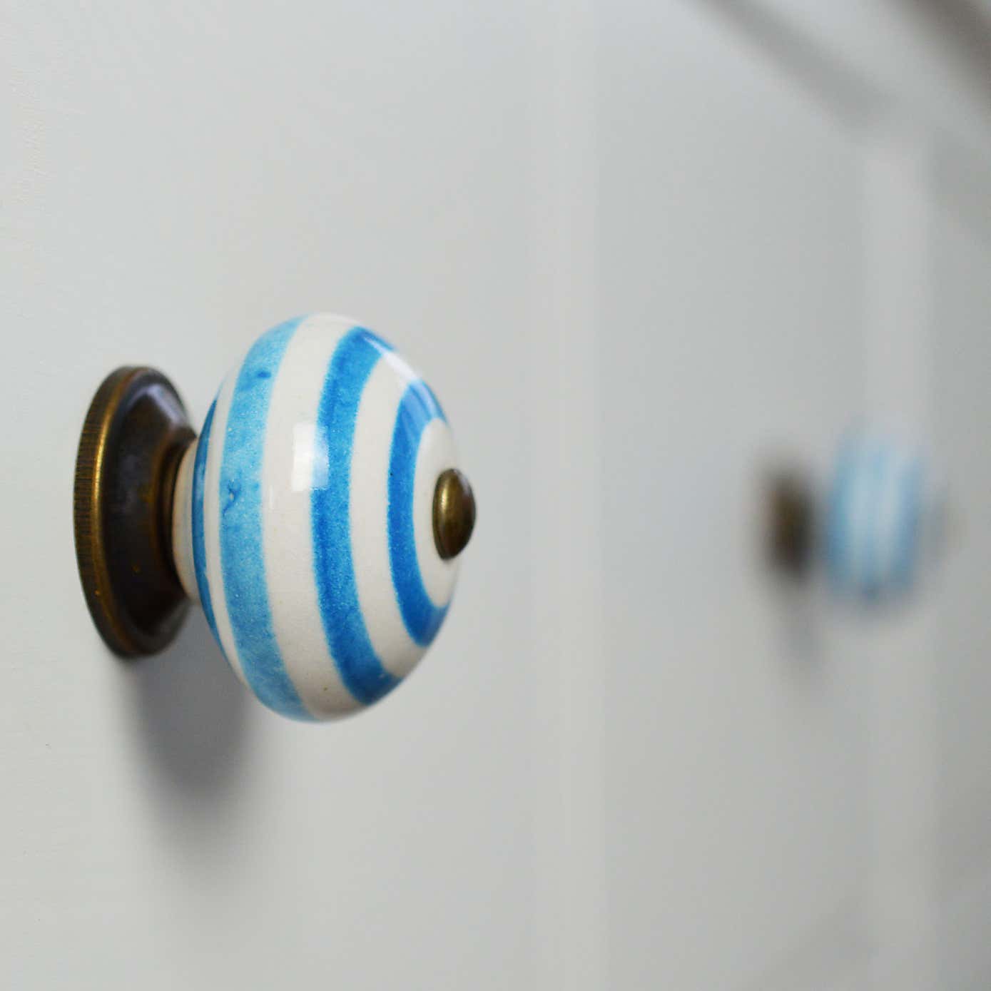 Pack of 6 Nicola Spring Striped Round Drawer Knobs