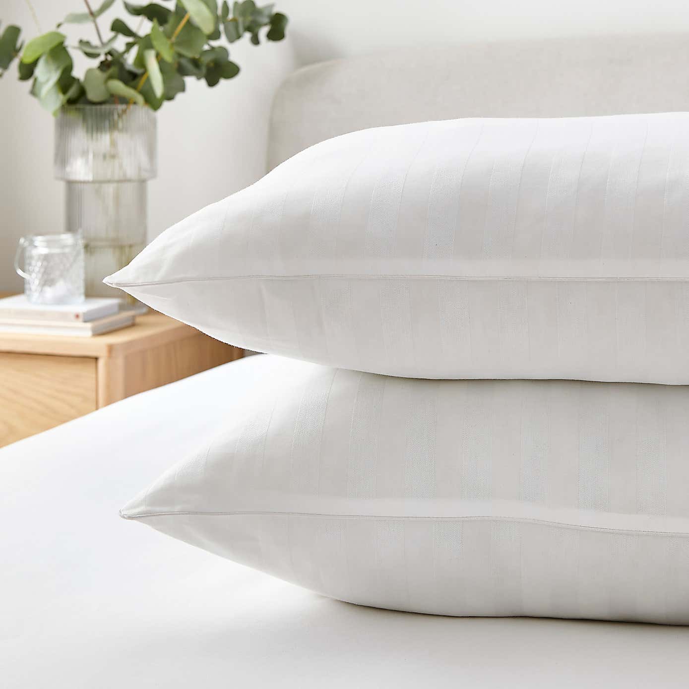 Hotel Luxury Cotton Firm Pillow Pair
