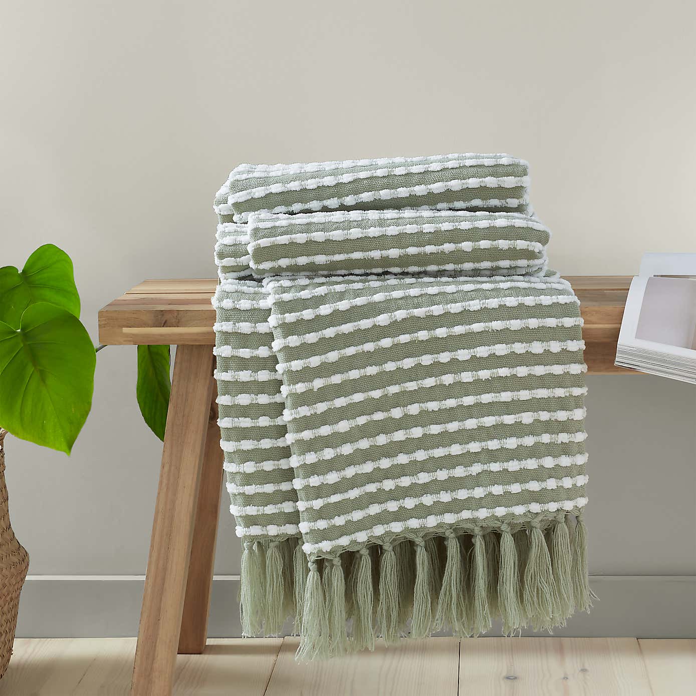 Catherine Lansfield Stab Stitch Throw 125cm x 150cm