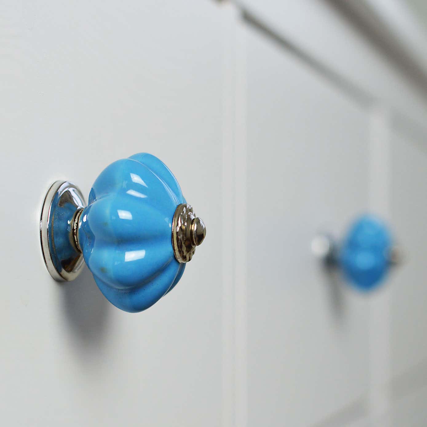 Pack of 6 Nicola Spring Flower Shaped Drawer Knobs