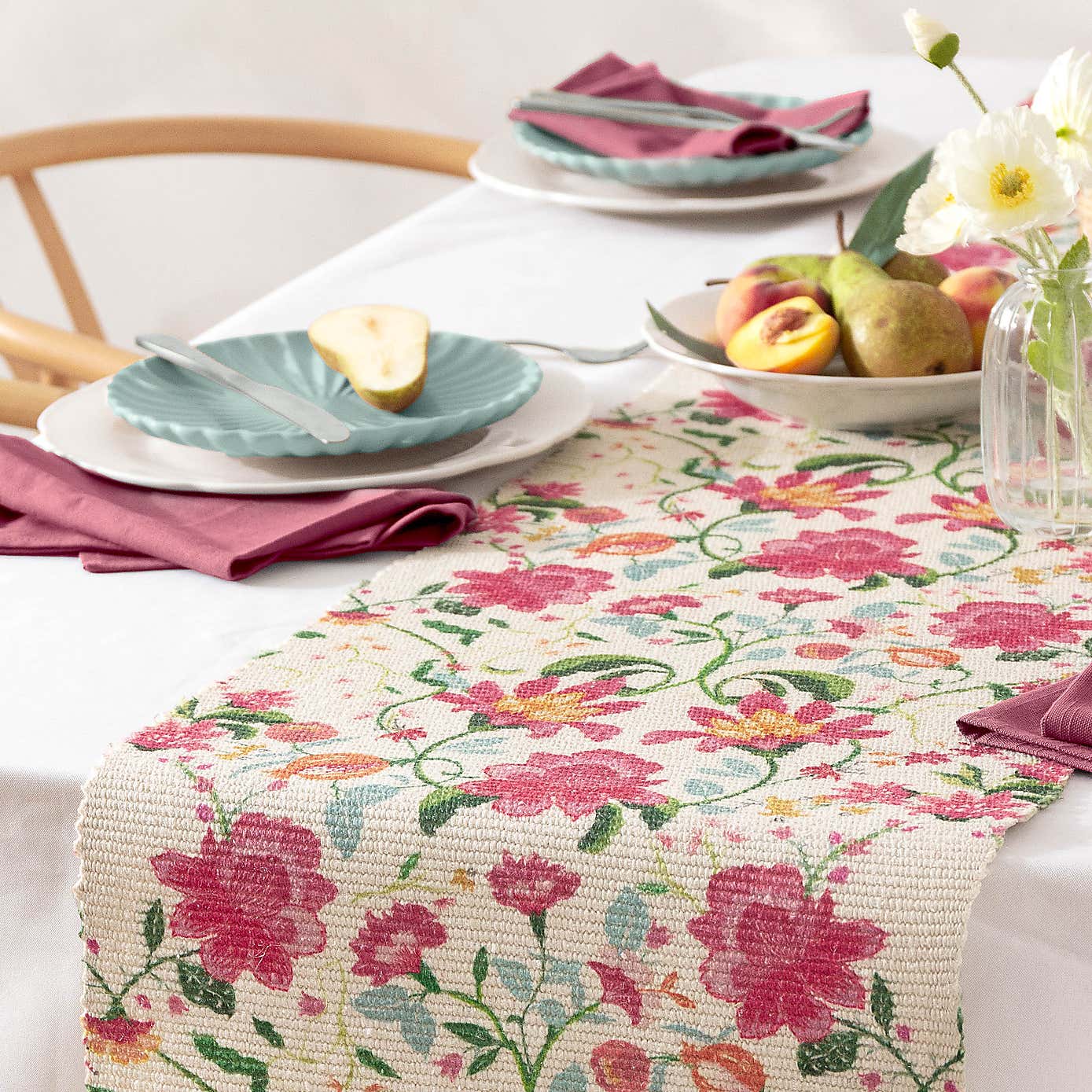 Wylder Nature Claudia Floral Table Runner