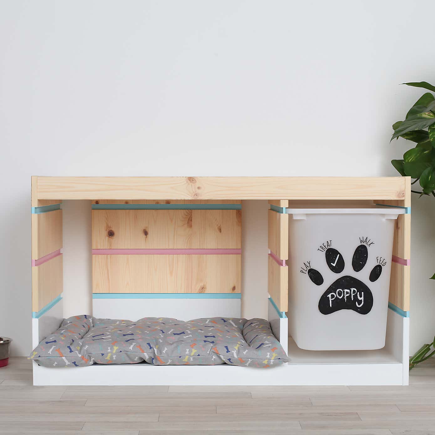 Rust-Oleum White Gloss Painter's Touch Toy Safe Paint 250ml