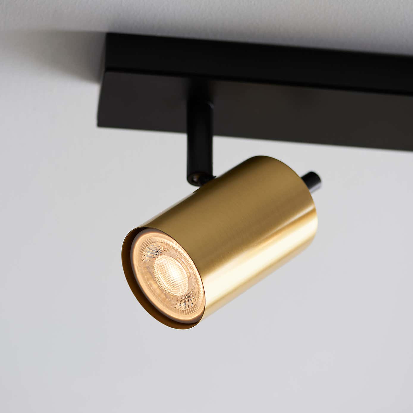 Carter 4 Light Spotlight