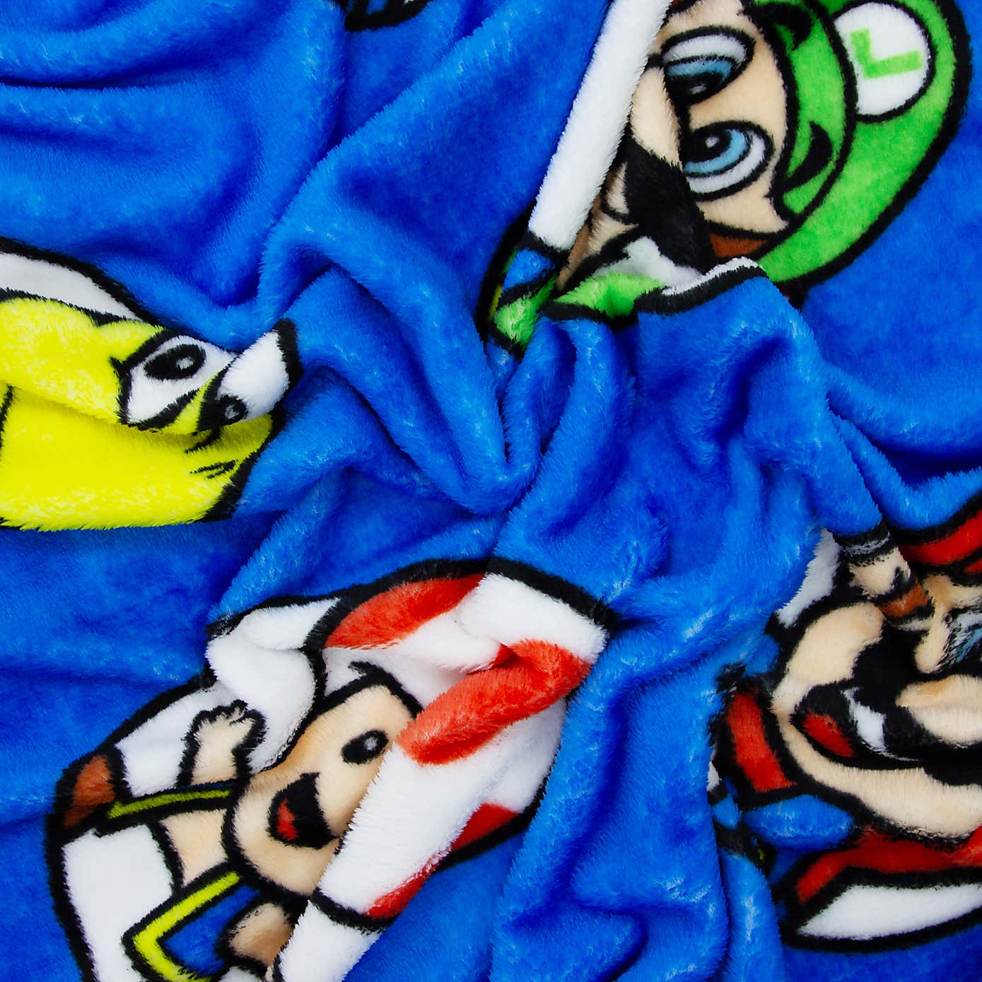Super Mario Circles Fleece Blanket